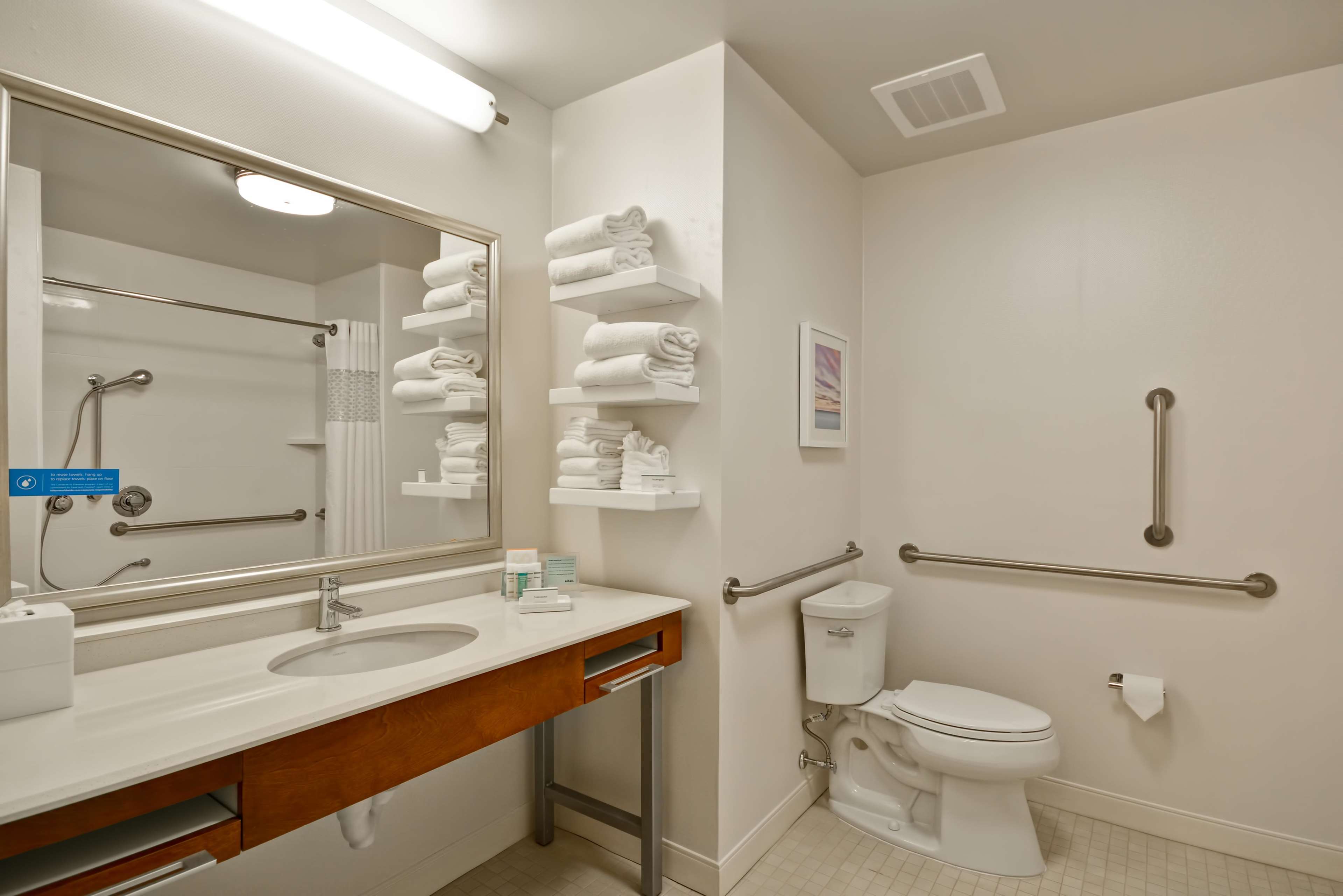 Hampton Inn & Suites Charleston Airport Photo