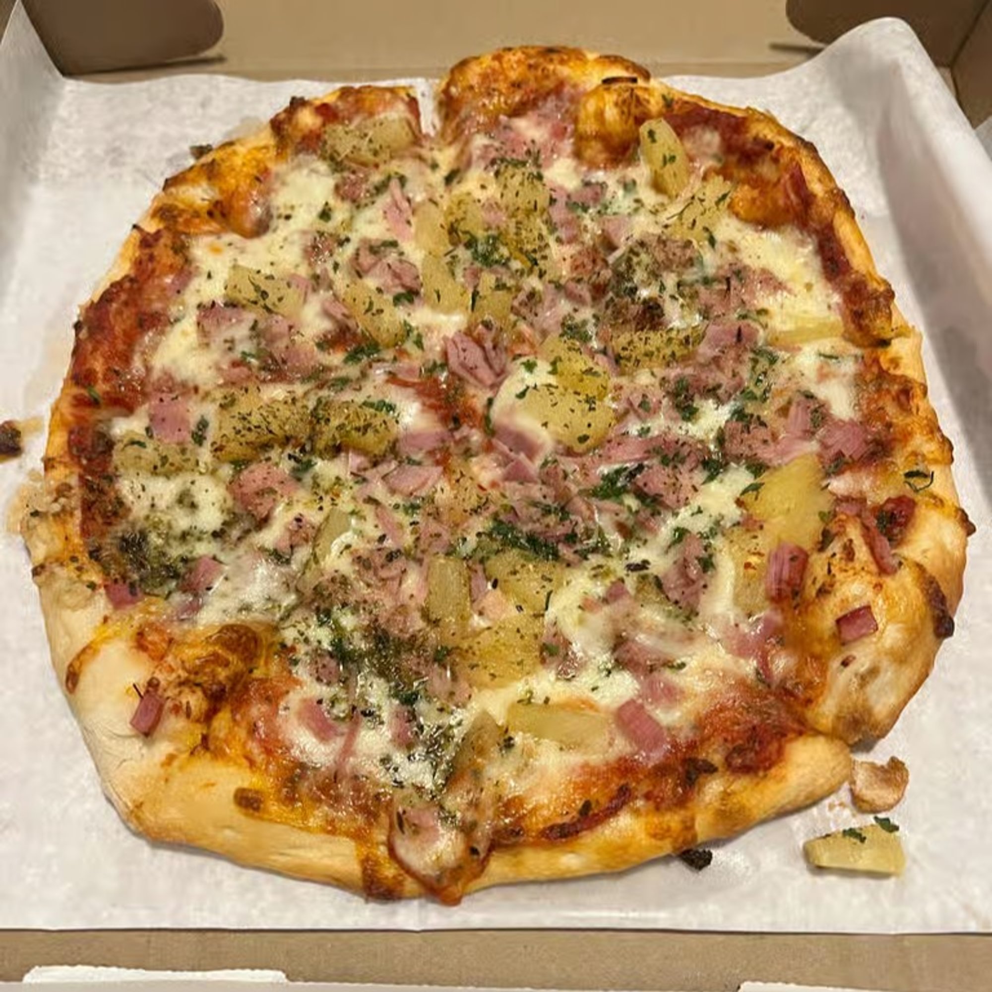 The Aloha Round Pizza