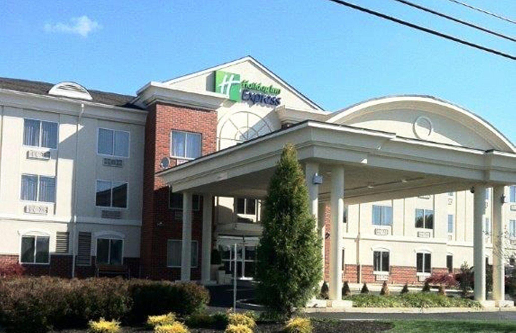 Holiday Inn Express & Suites Vineland Millville Photo