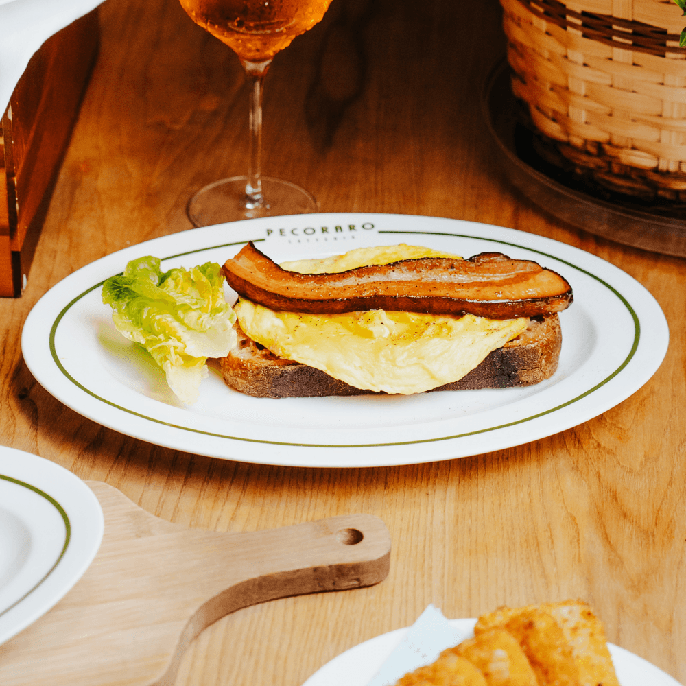 BACON & EGG TOAST