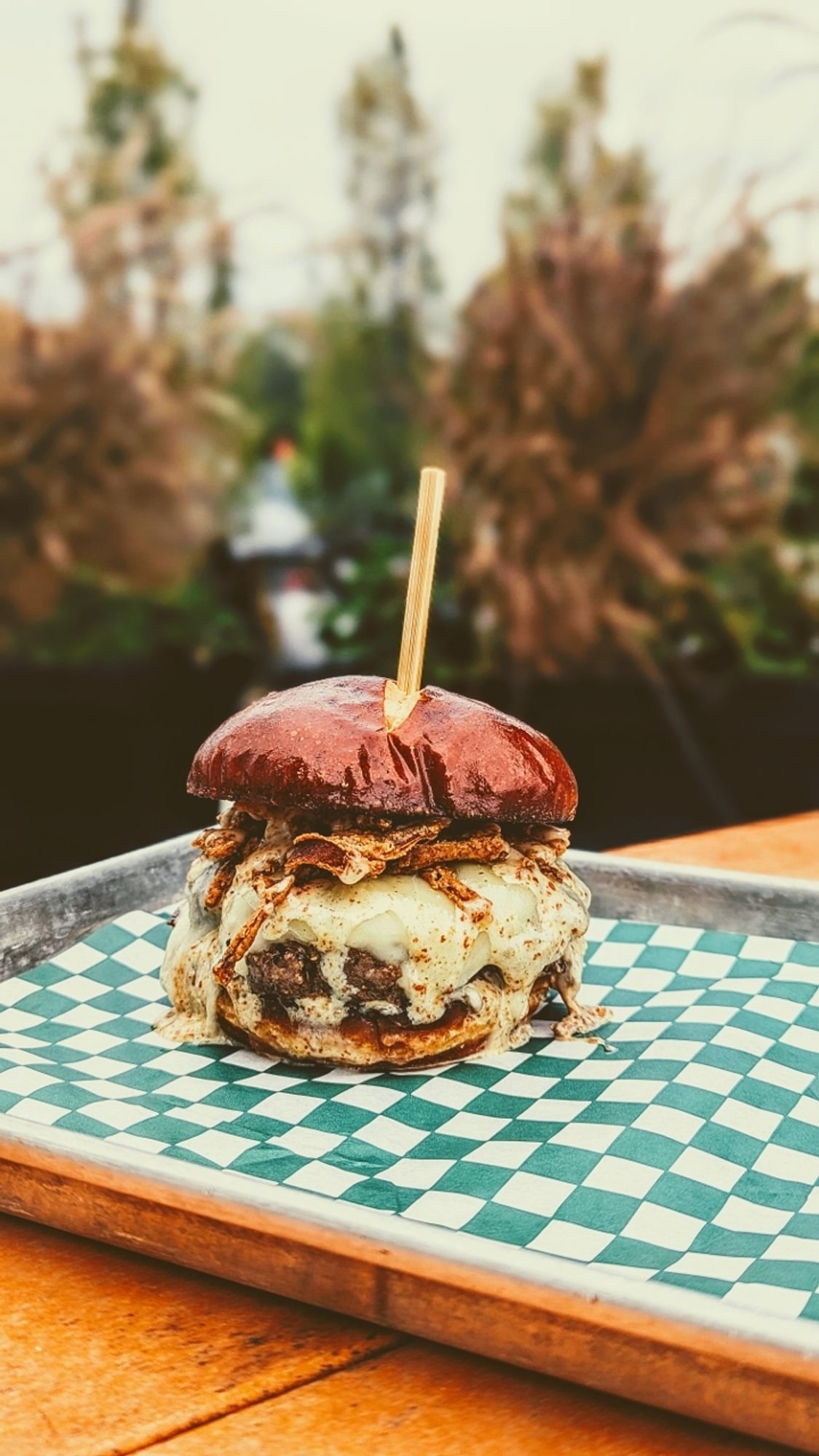 GARLIC PUB BURGER