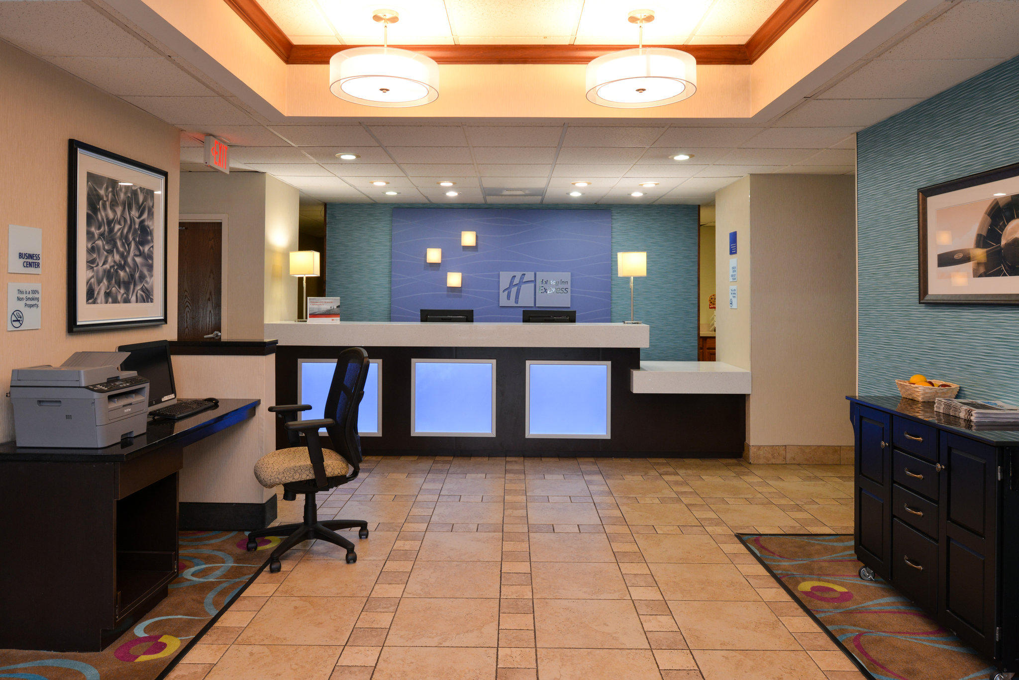 Holiday Inn Express & Suites Dayton-Huber Heights Photo