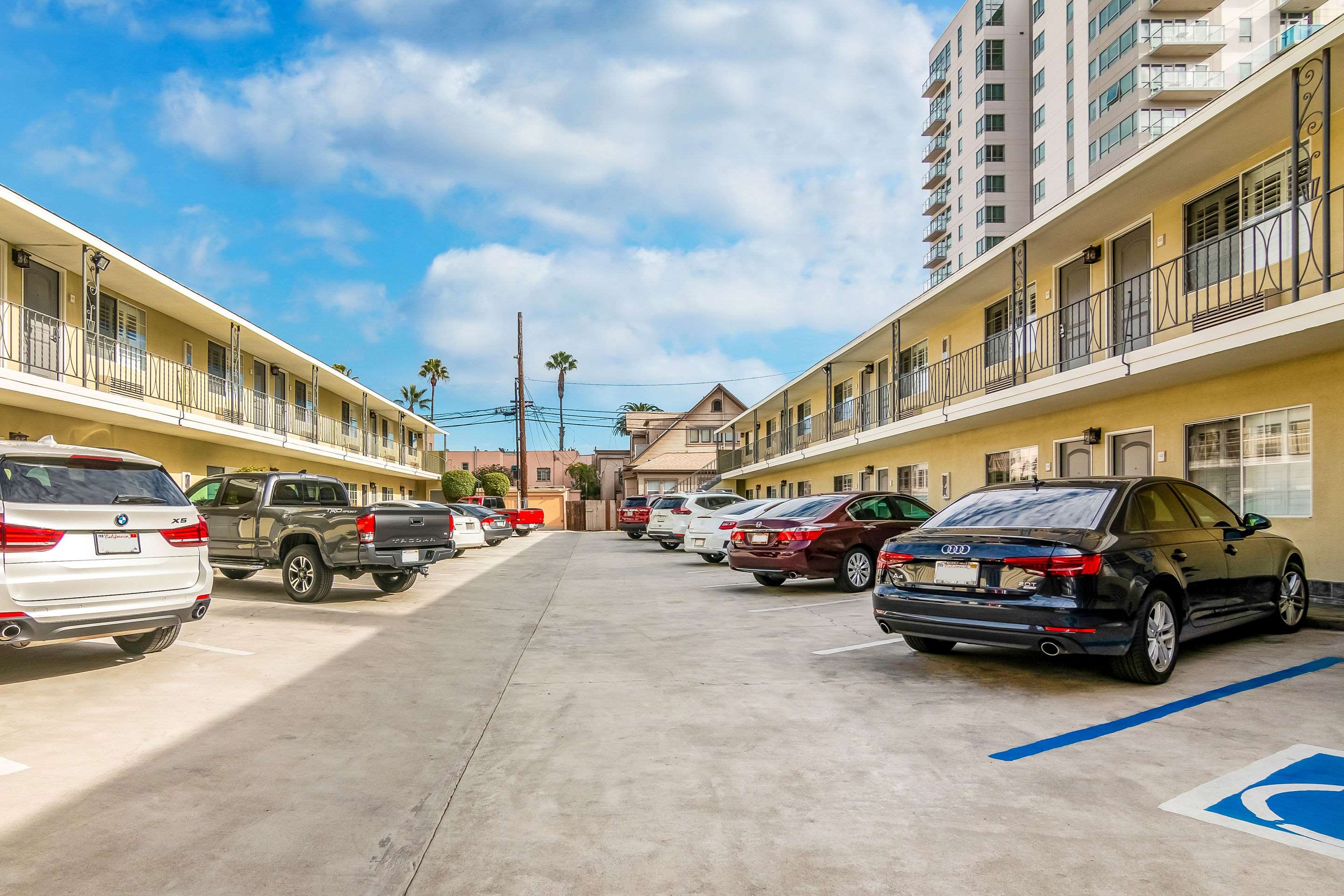 Rodeway Inn Long Beach Convention Center Photo