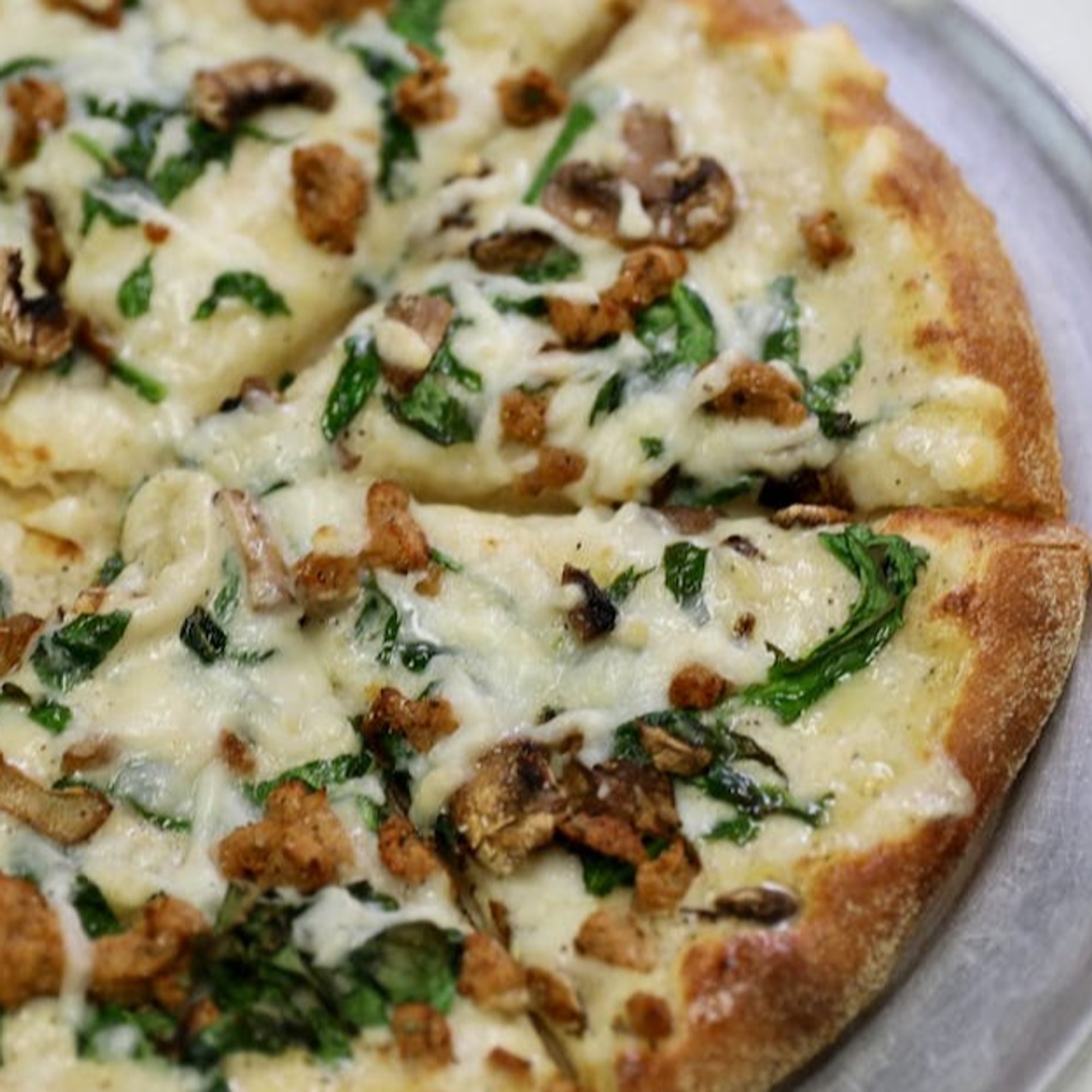 Chicken Alfredo Pizza (14")