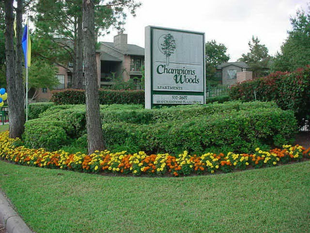 Images Champions Woods Apartments