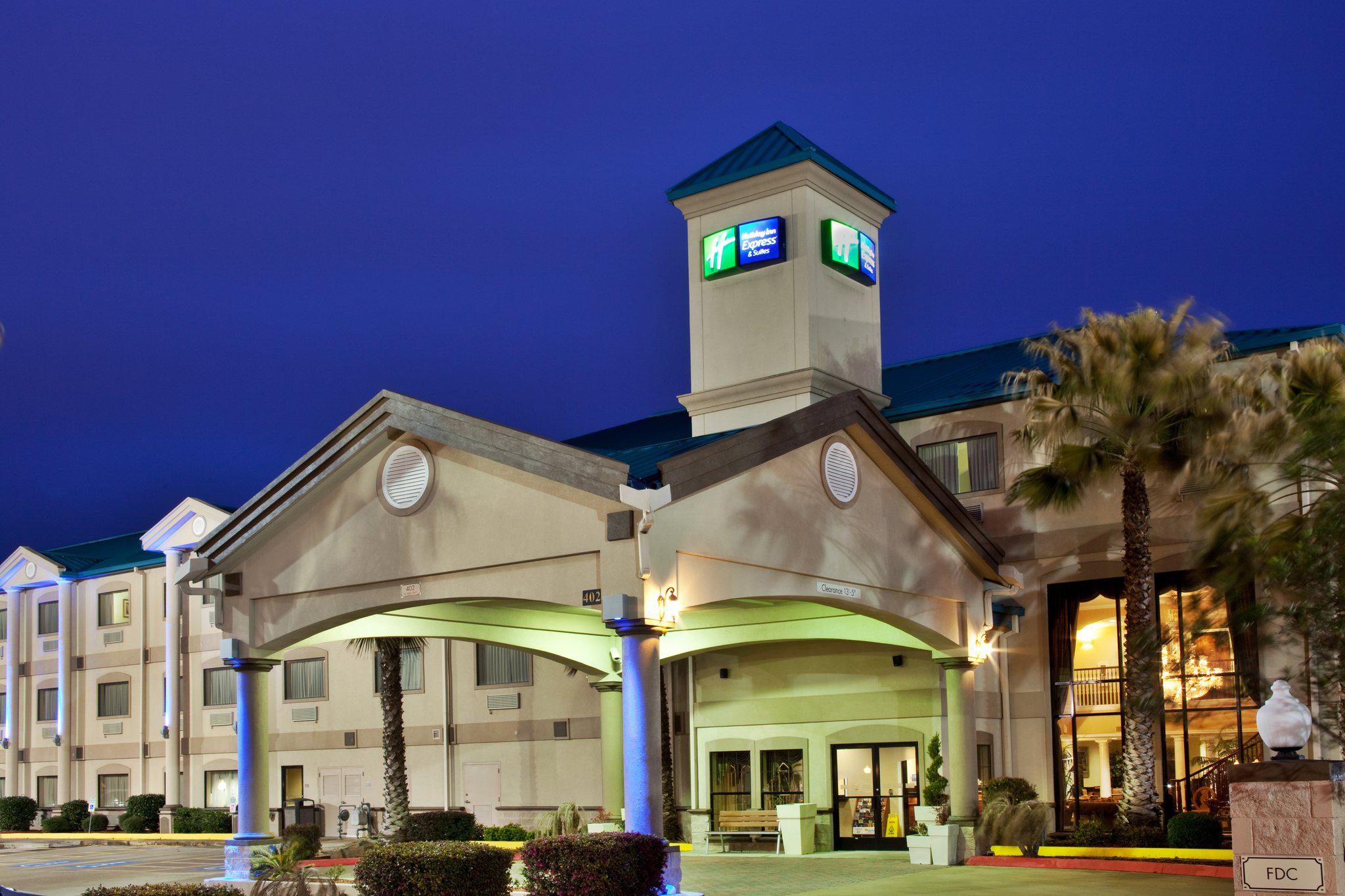 Holiday Inn Express & Suites Lake Charles Photo