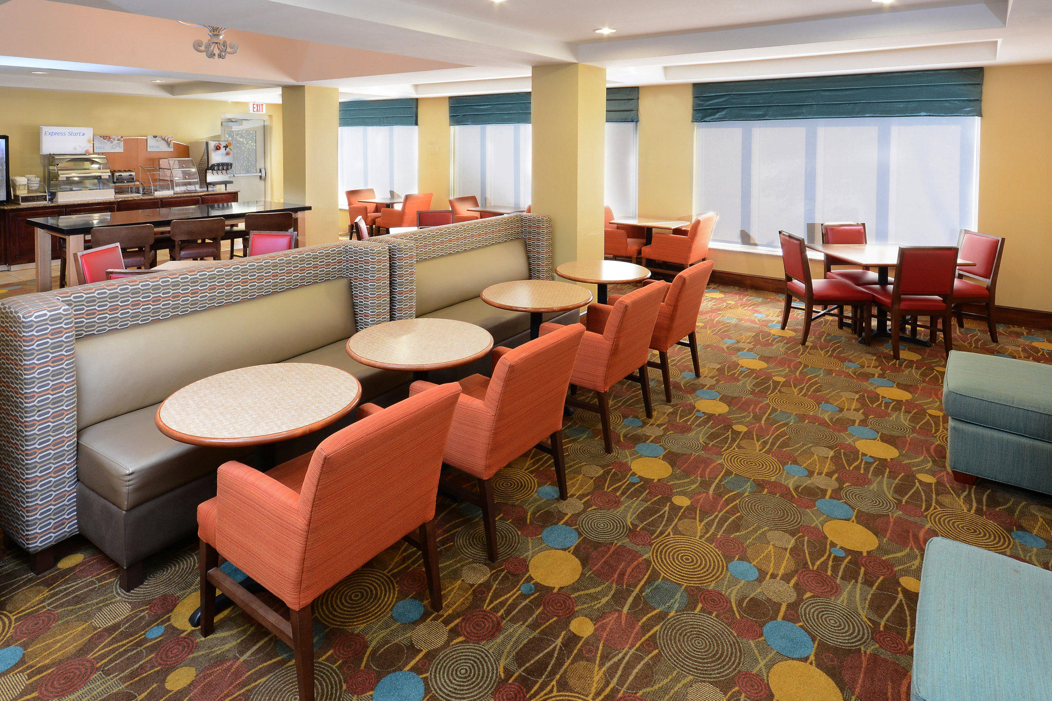 Holiday Inn Express & Suites Greensboro - Airport Area Photo