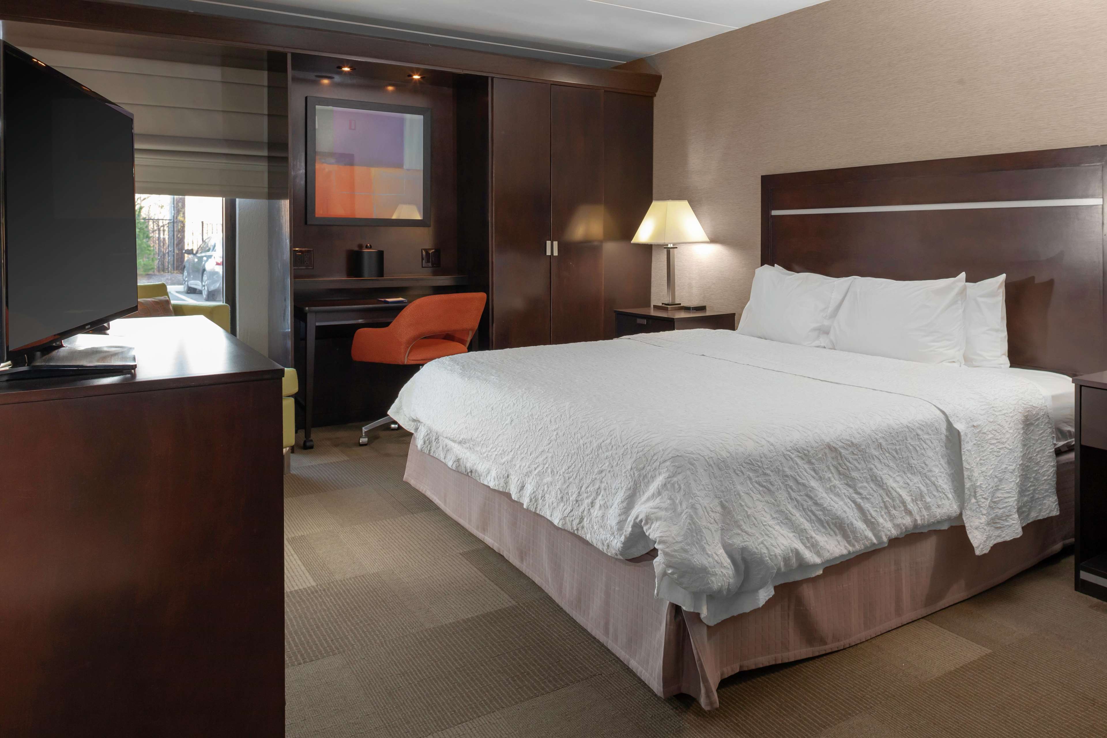 Hampton Inn Newark-Airport Photo