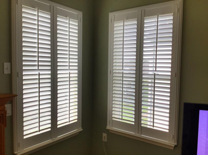 The classic look of our Plantation Shutters fits any deÌcor while offering both light and air control. Summer breezes in Phillipsburg, NJ can be enjoyed from any room in the house with Shutters that fit your life and style. And our best in the industry warranty ensures that your shutters are protecte