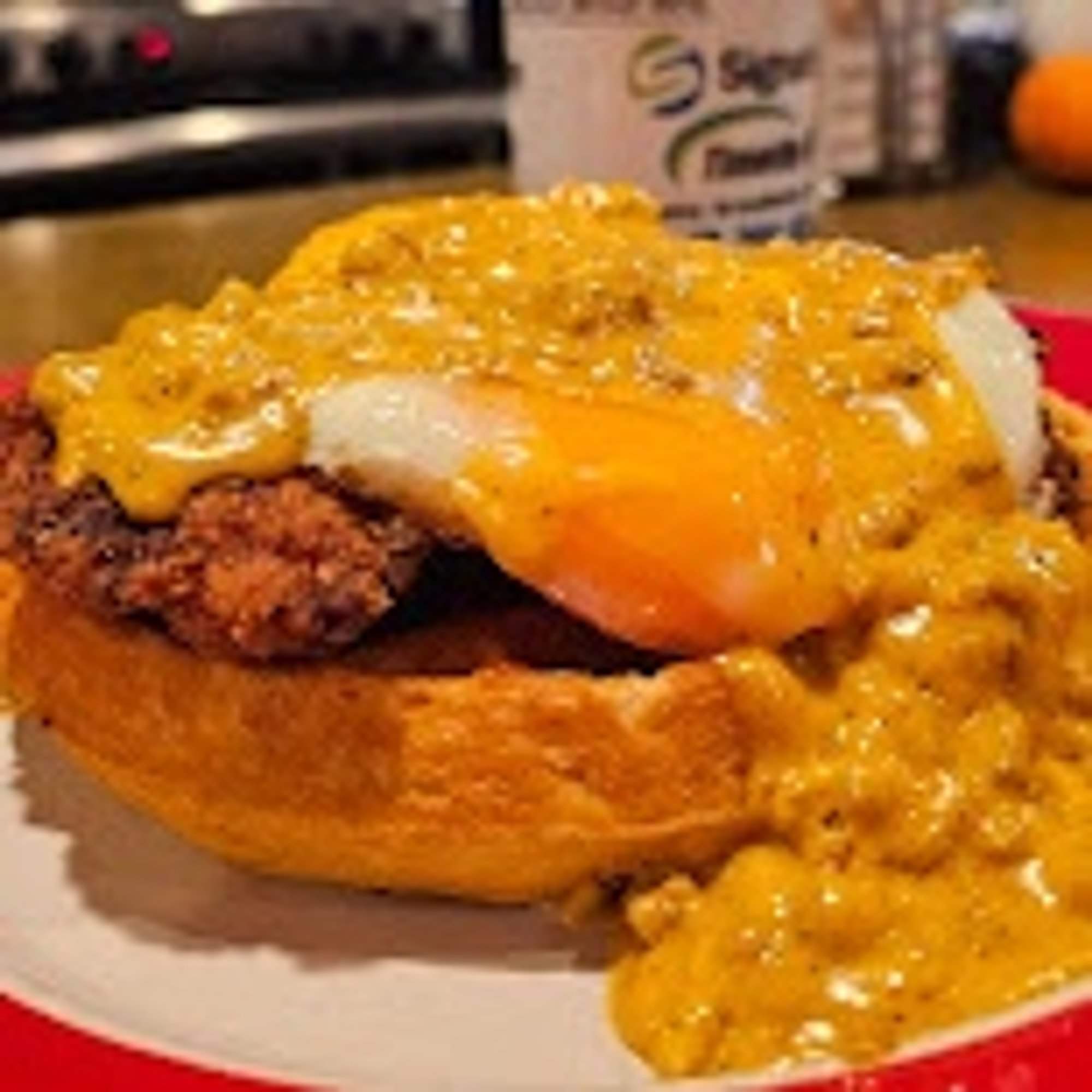CHICKEN & WAFFLES