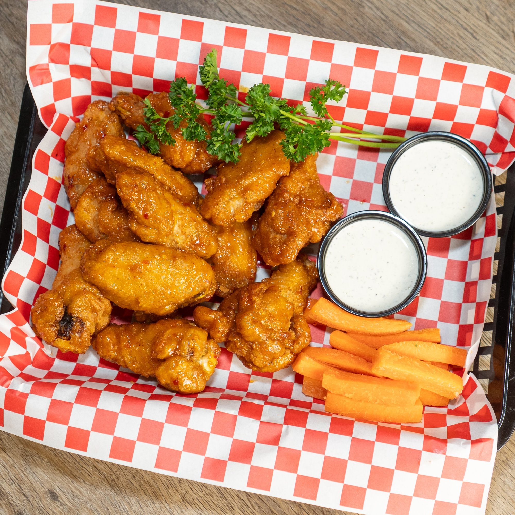 Signature Famous Wings & Boneless Wings