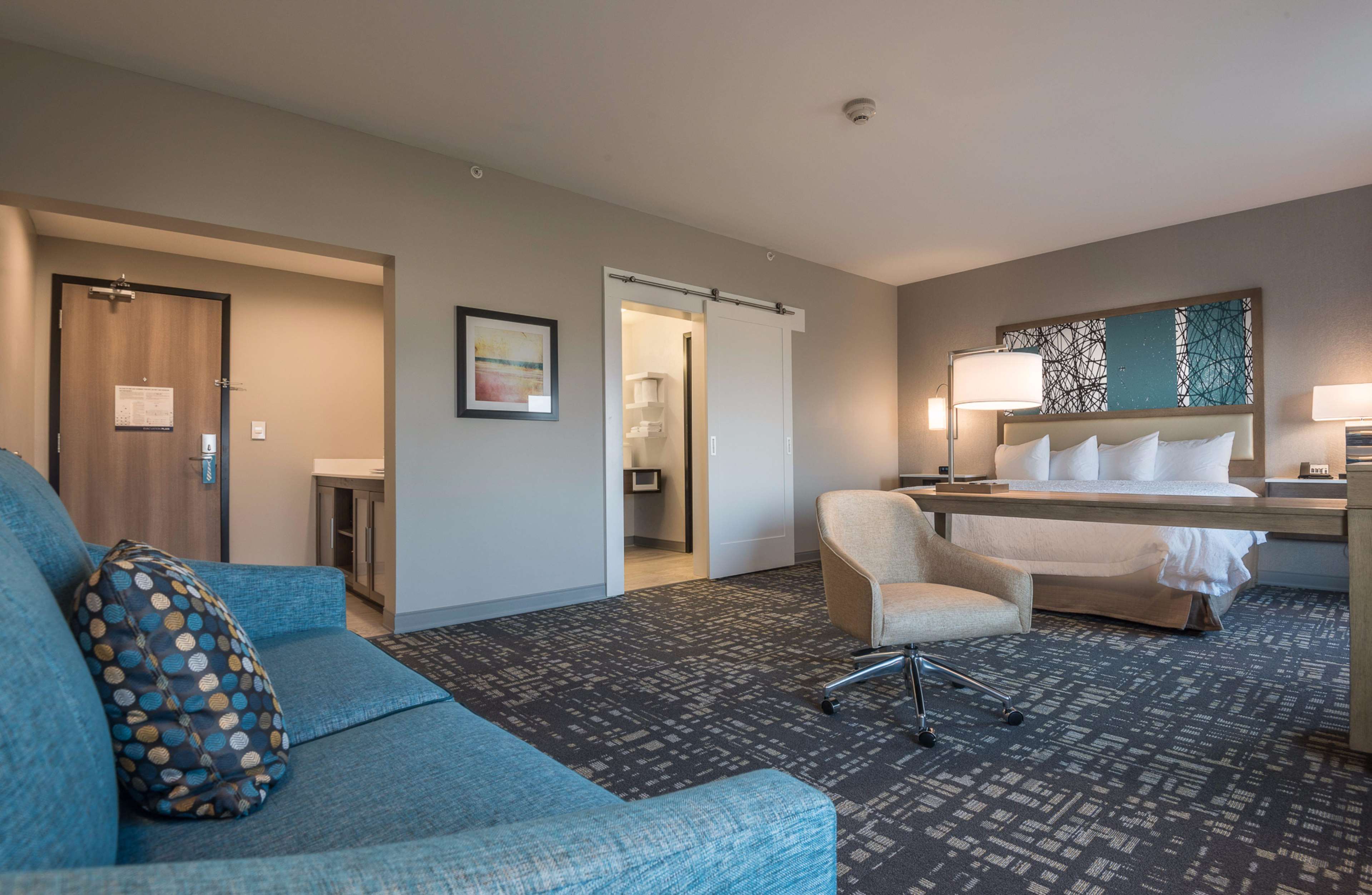 Hampton Inn & Suites Dallas-The Colony, TX Photo