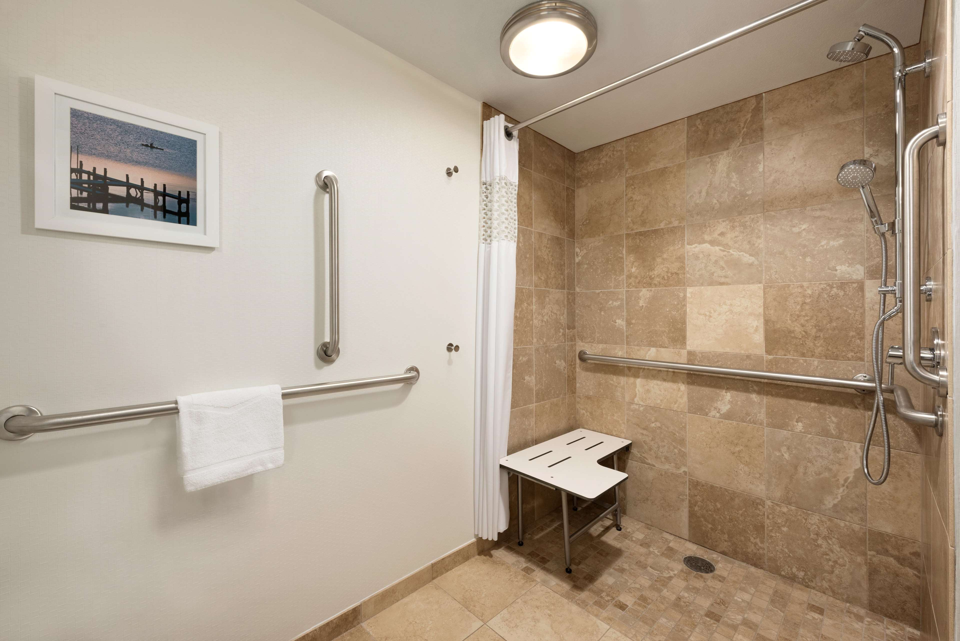 Hampton Inn Appleton-Fox River Mall Area Photo