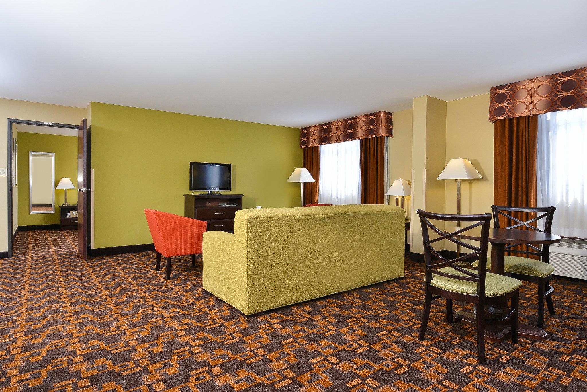 Holiday Inn Mount Prospect - Chicago Photo