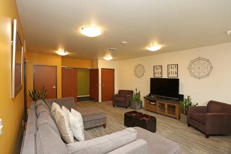 Images Latitude Apartments