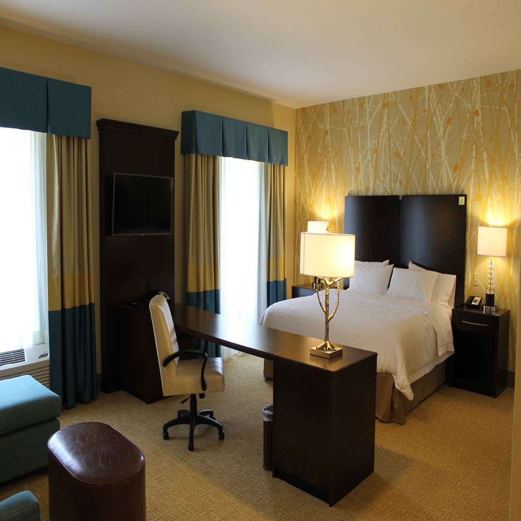 Hampton Inn & Suites Stroudsburg Pocono Mountains Image