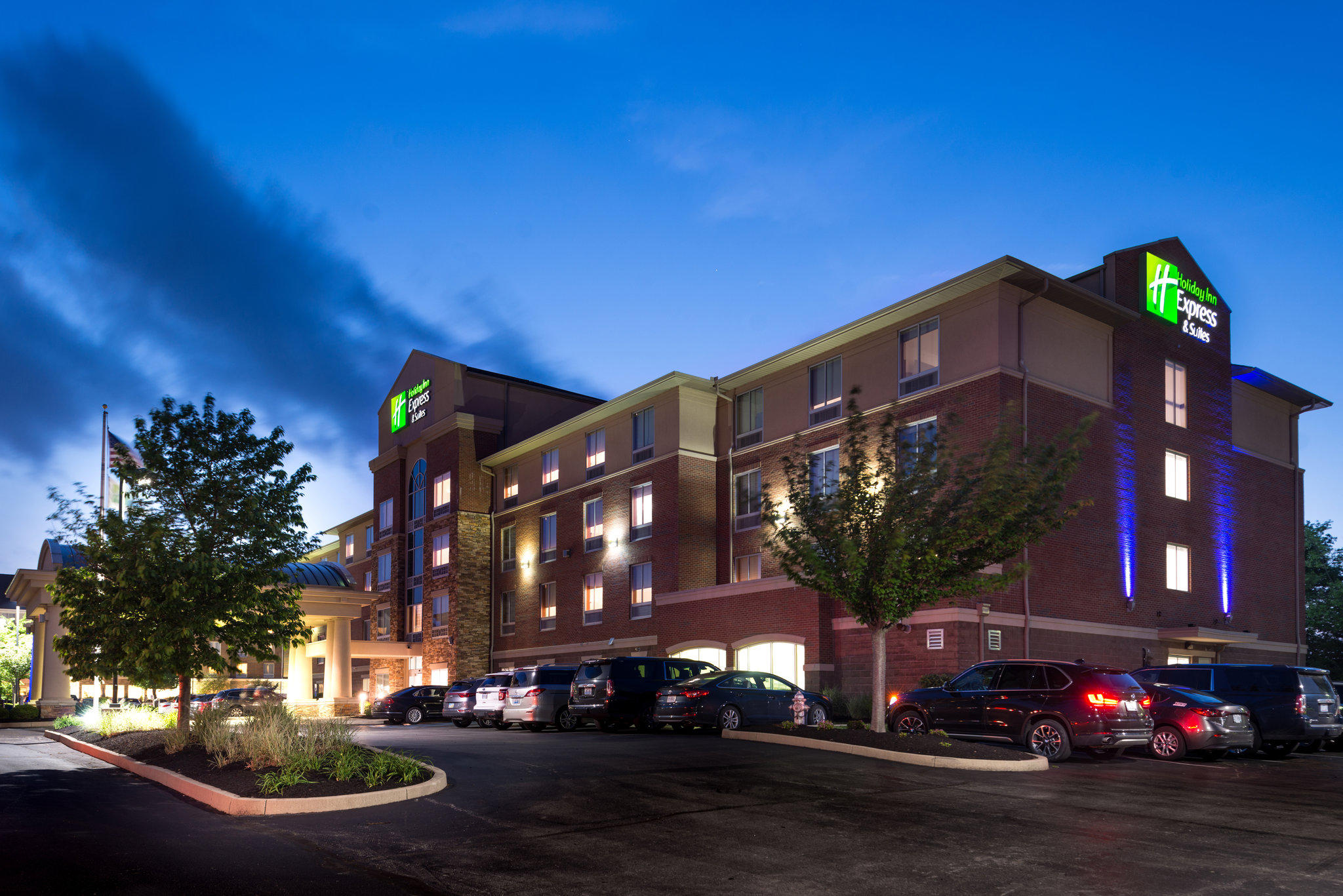 Holiday Inn Express & Suites Cincinnati - Mason Photo