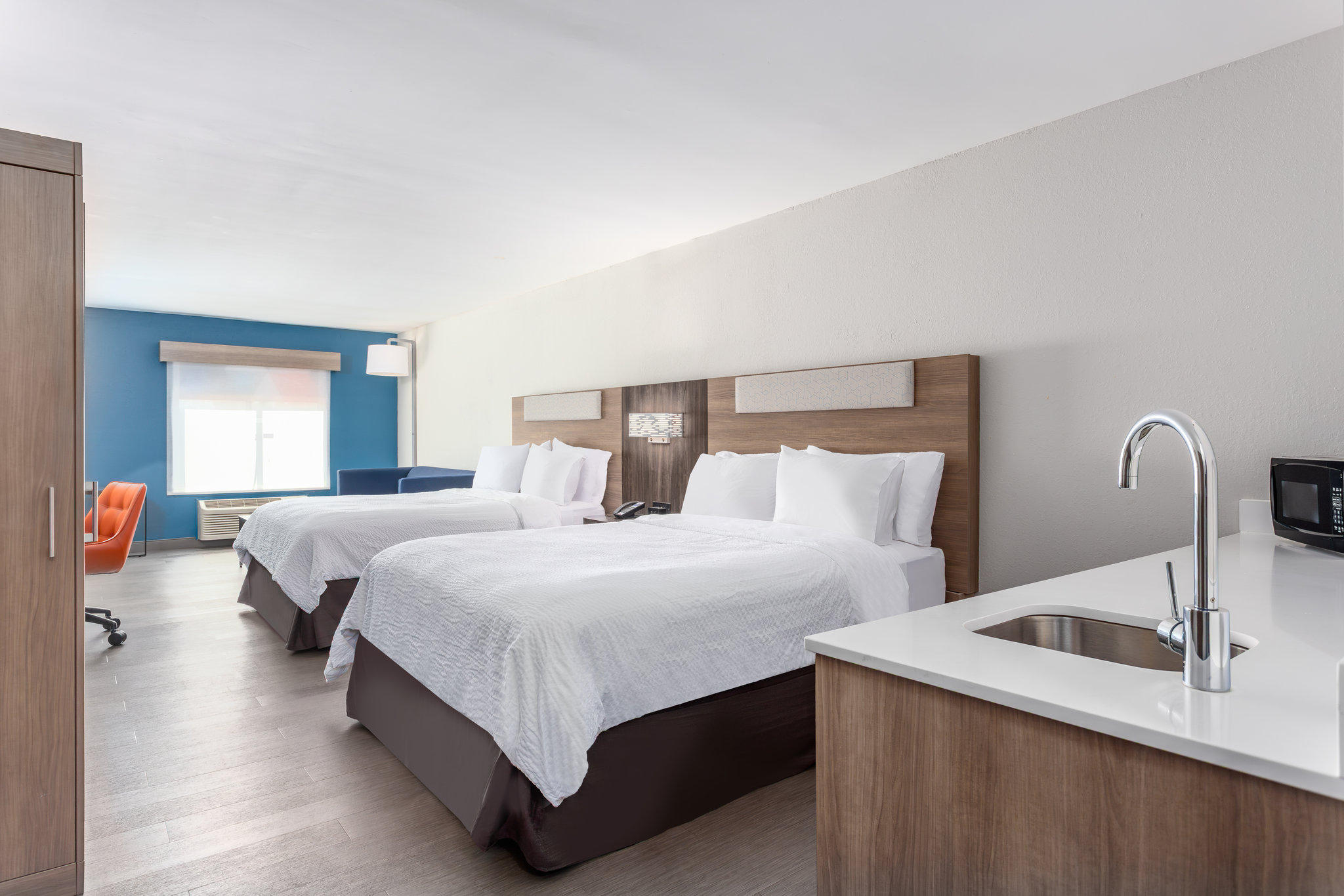 Holiday Inn Express & Suites Lancaster by IHG Image