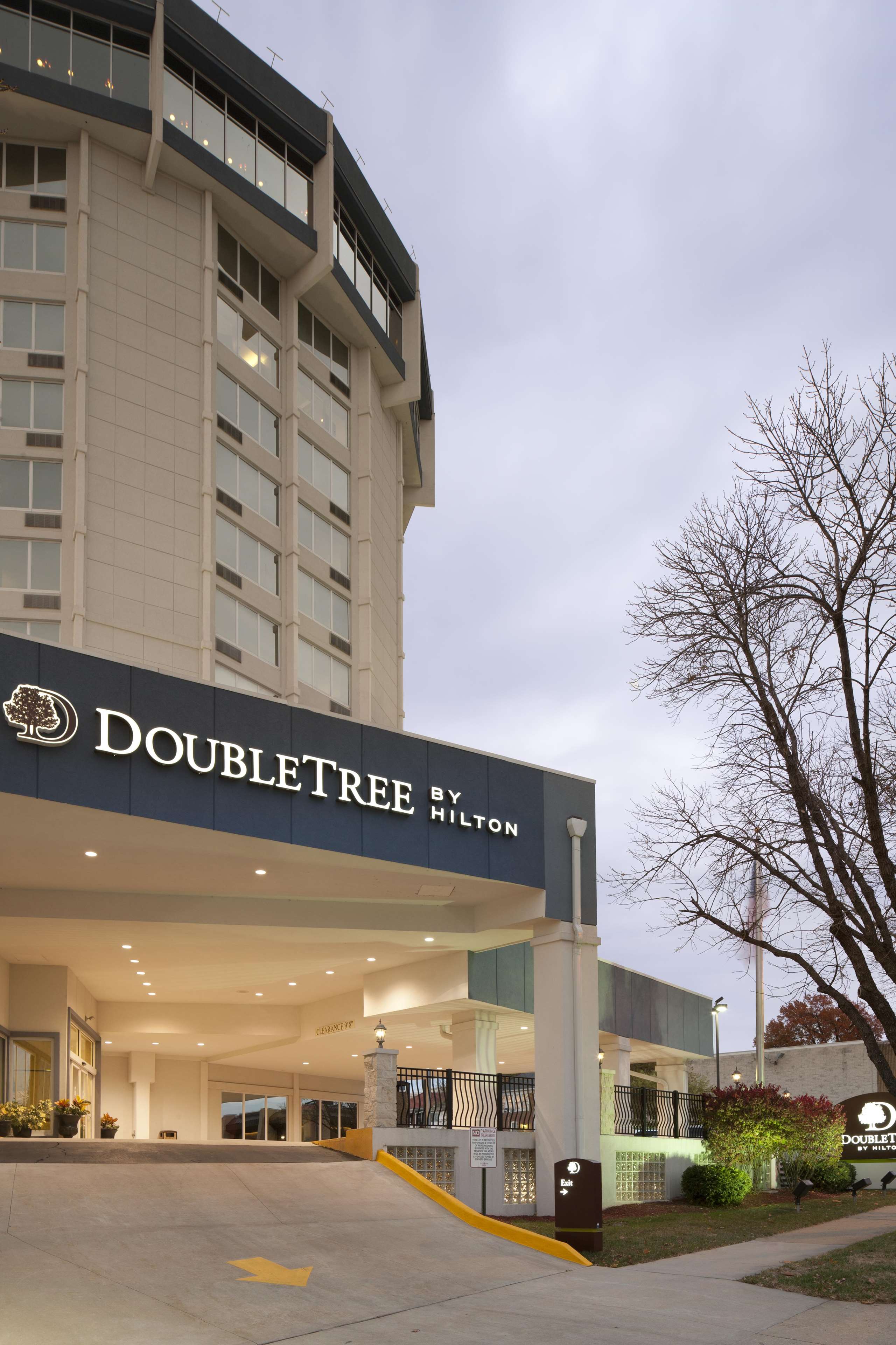 DoubleTree by Hilton Hotel Jefferson City Photo