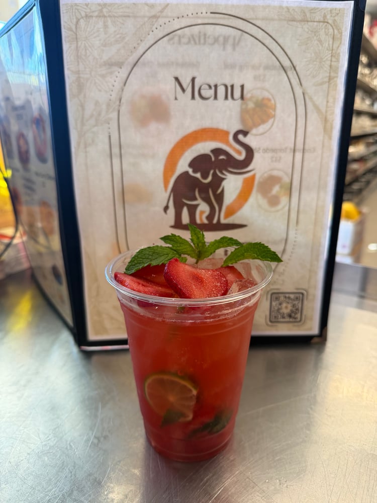 Strawberry Mojito 🍓