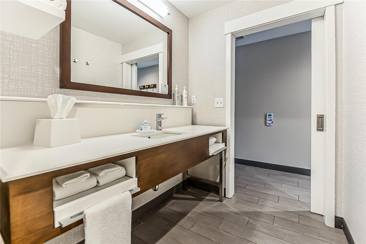 Hampton Inn & Suites Howell Image