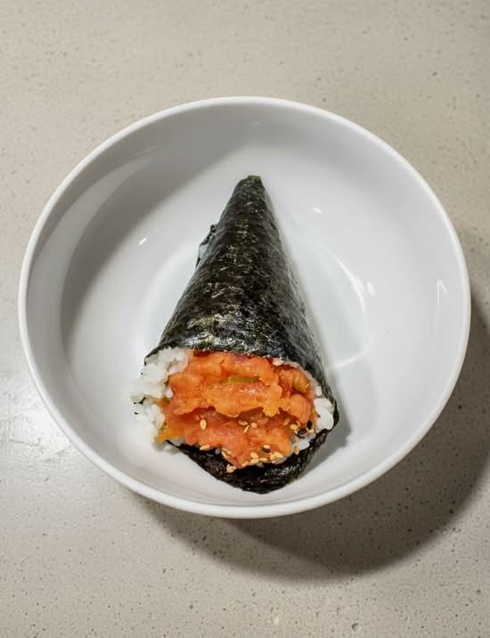 SPICY TUNA HANDROLL