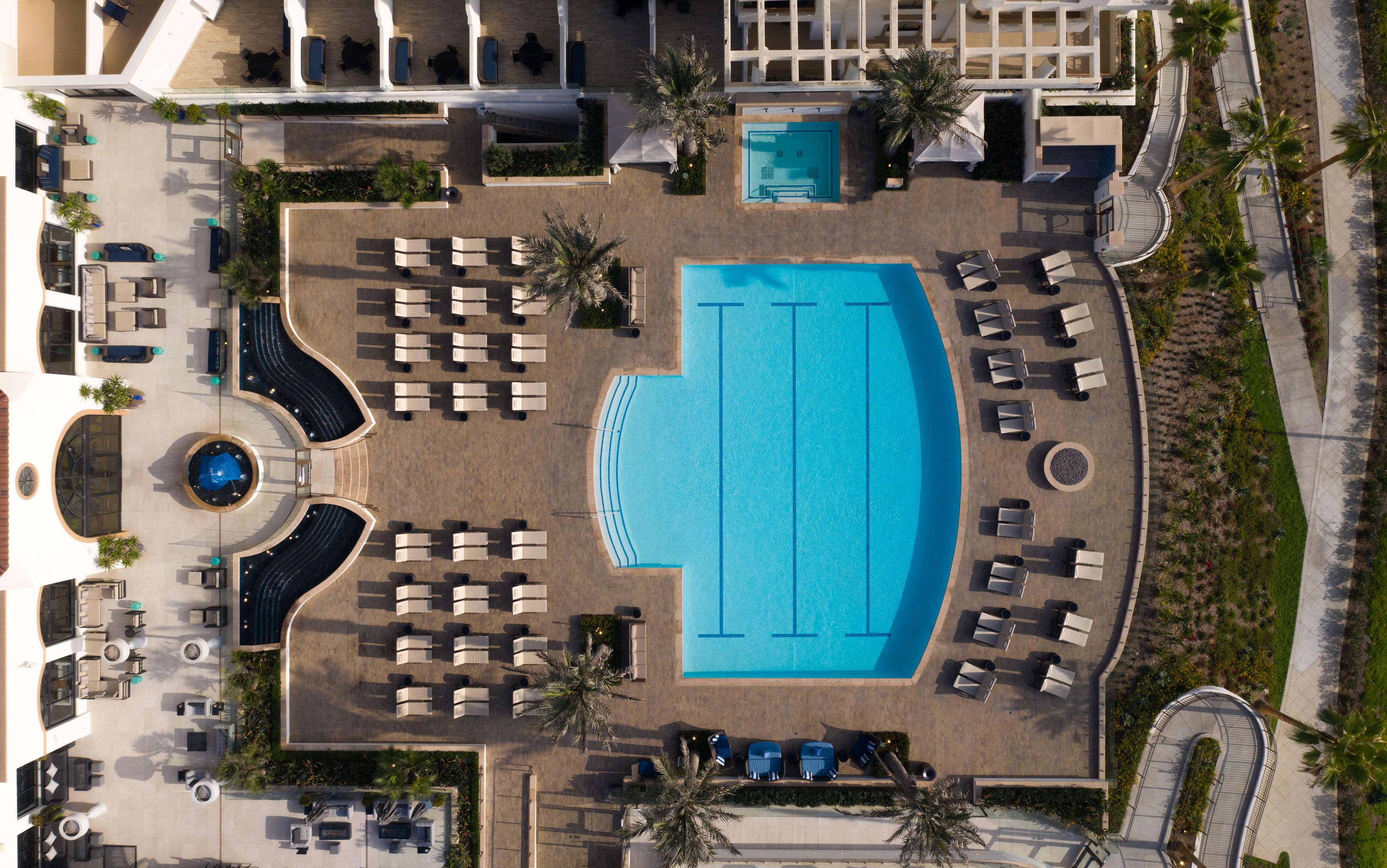 The Waterfront Beach Resort, a Hilton Hotel, 21100 Pacific Coast Hwy, Huntington  Beach, CA, Restaurants - MapQuest