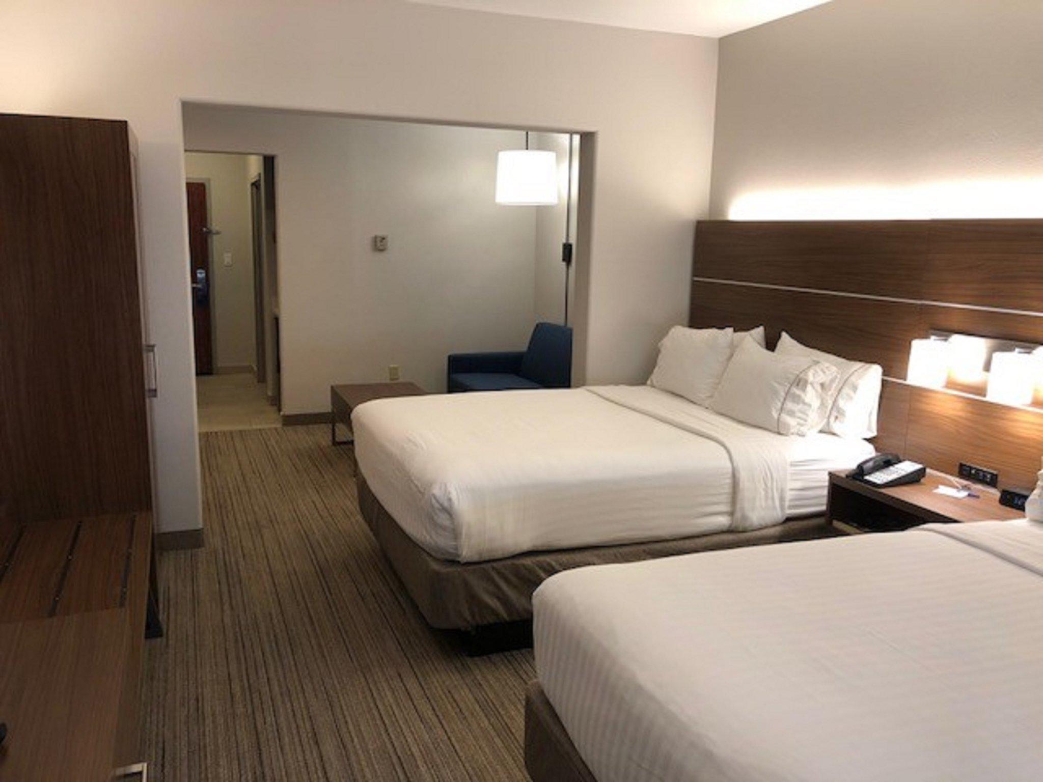 Holiday Inn Express & Suites Rio Grande City Photo