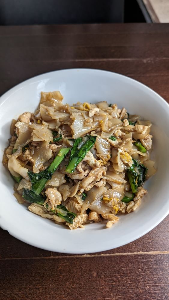 Pad Se Ew Lunch