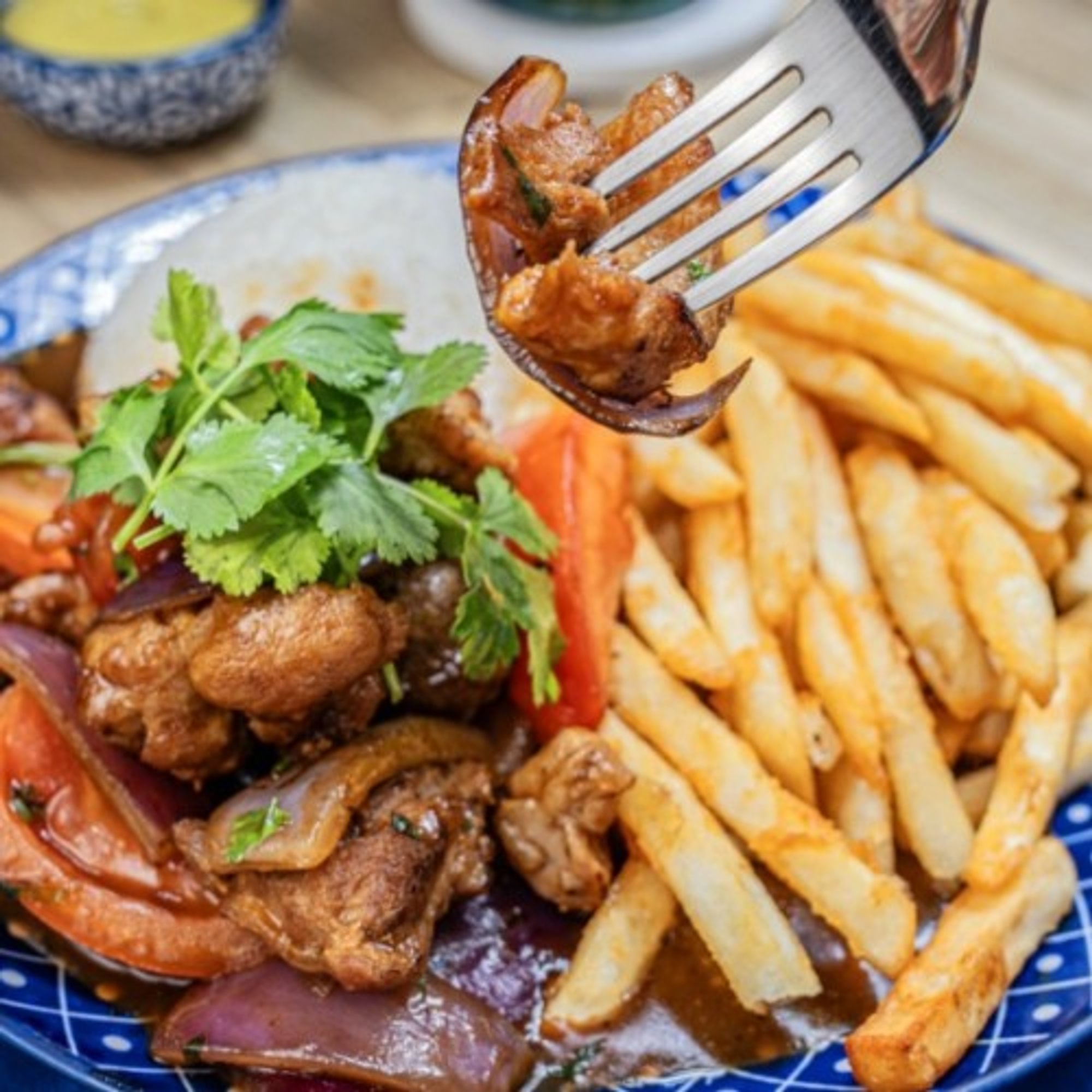 Pollo Saltado