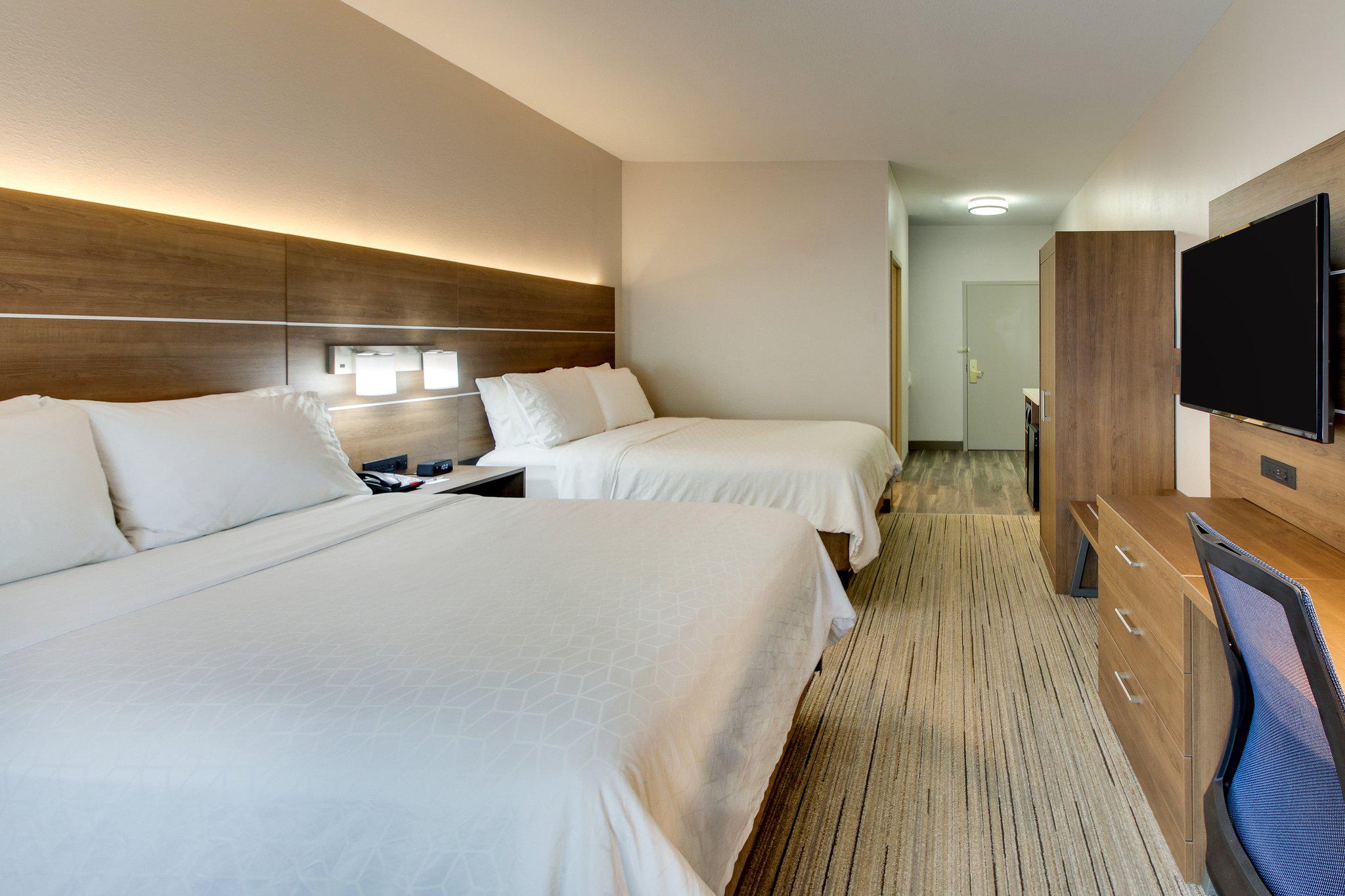 Holiday Inn Express & Suites Atlanta-Emory University Area Photo