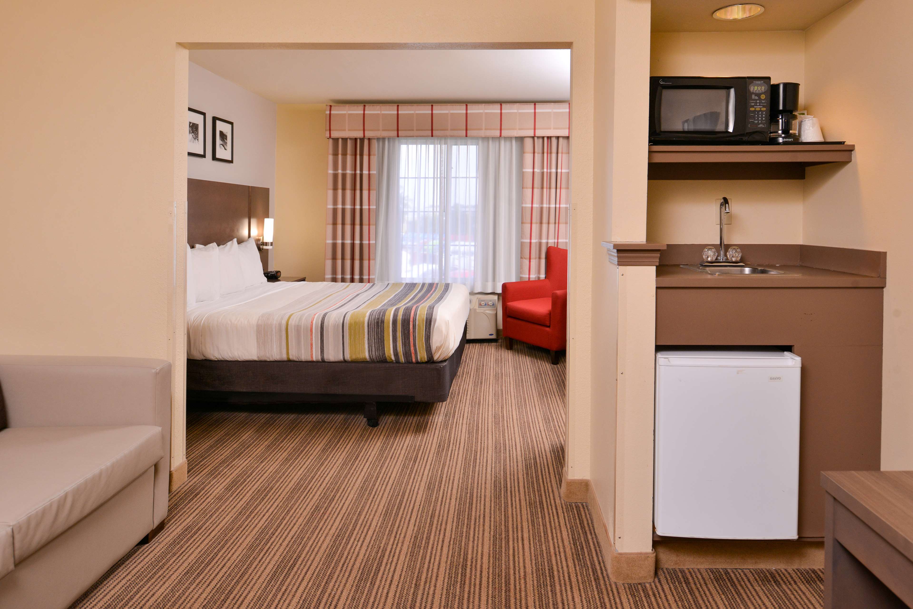 Country Inn & Suites by Radisson, Omaha Airport, IA Photo