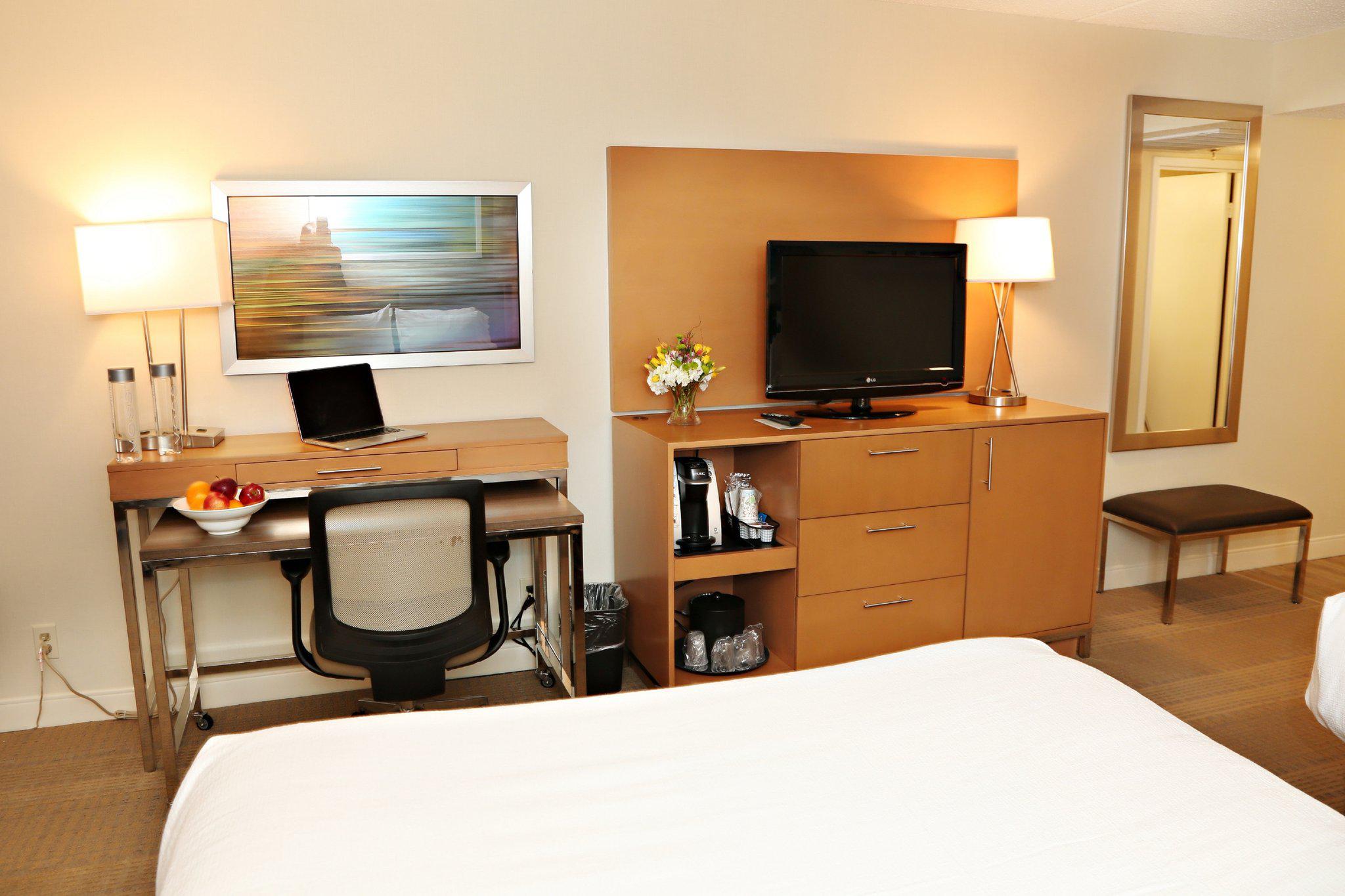 Holiday Inn Mansfield-Foxboro Area Photo