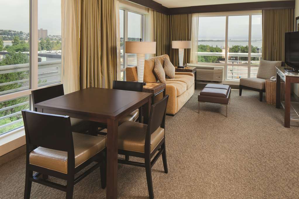 DoubleTree by Hilton Boston Bayside Image