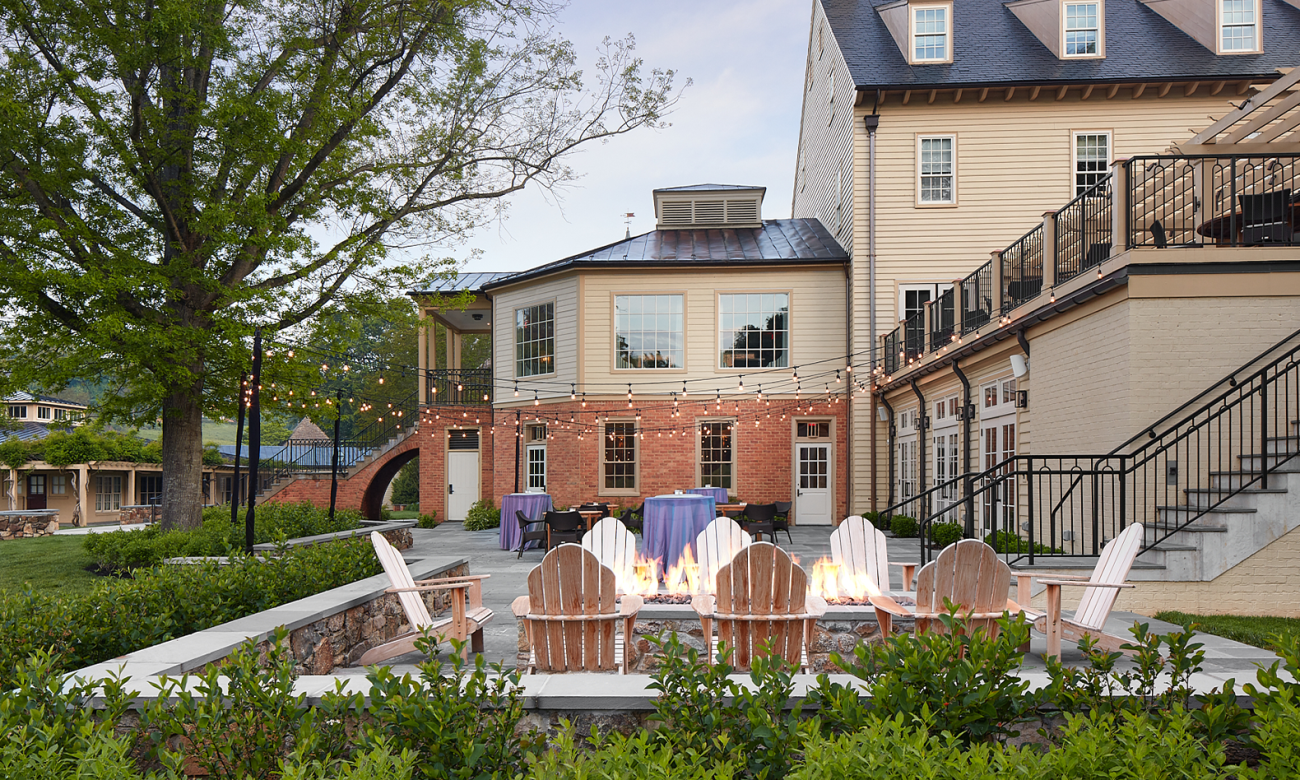 THE LAKESIDE PATIO