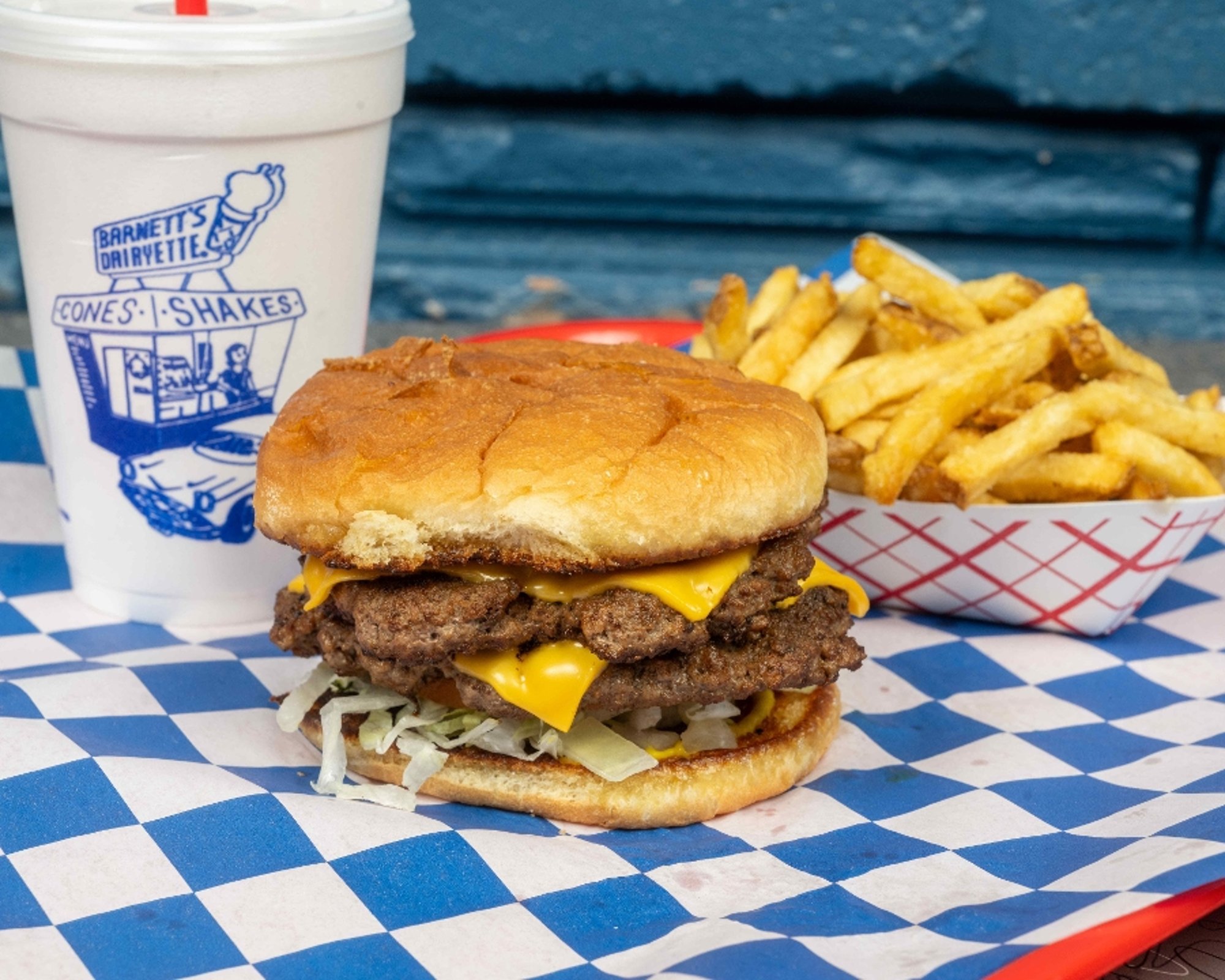 DOUBLE CHEESEBURGER BASKET