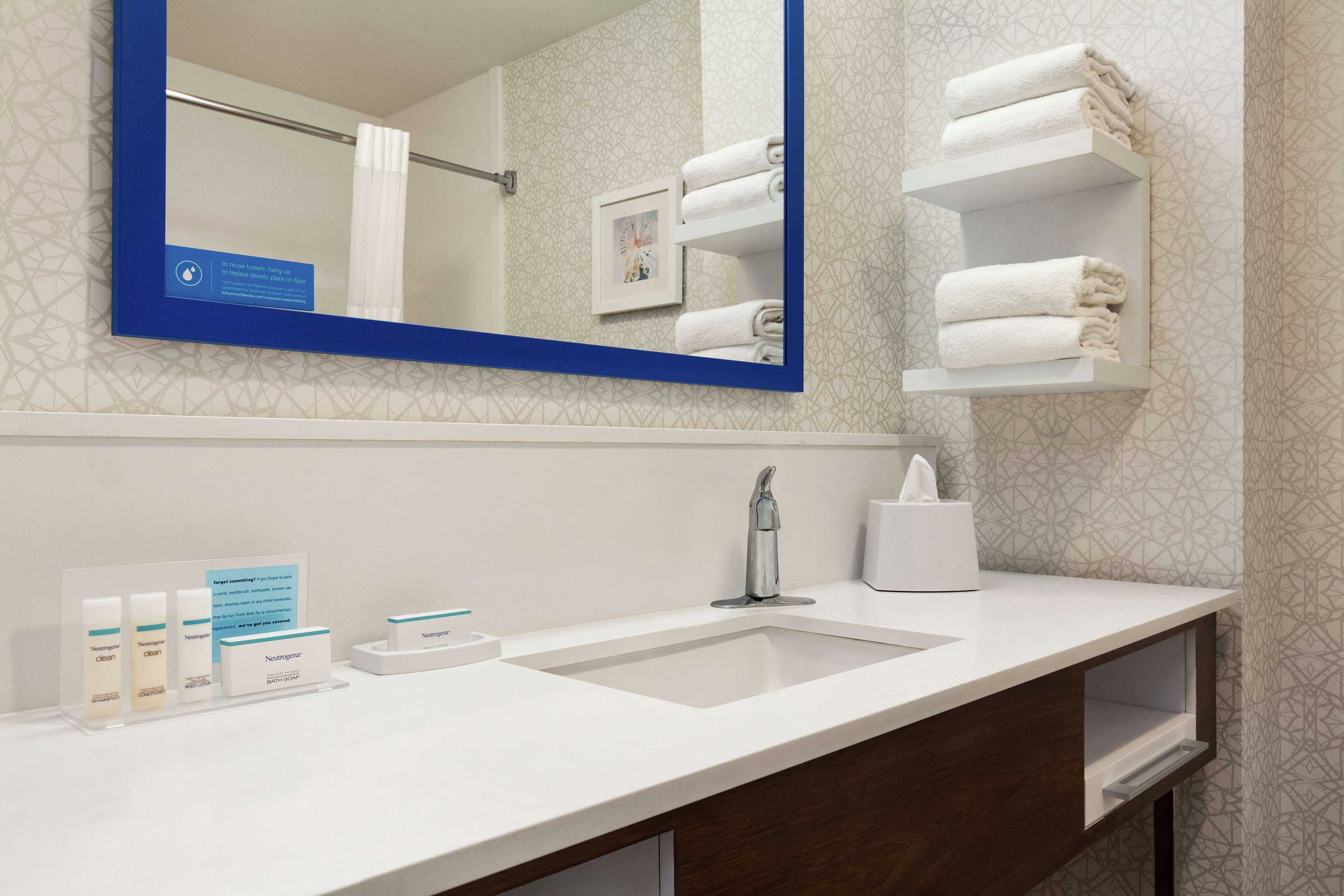 Guest room bath