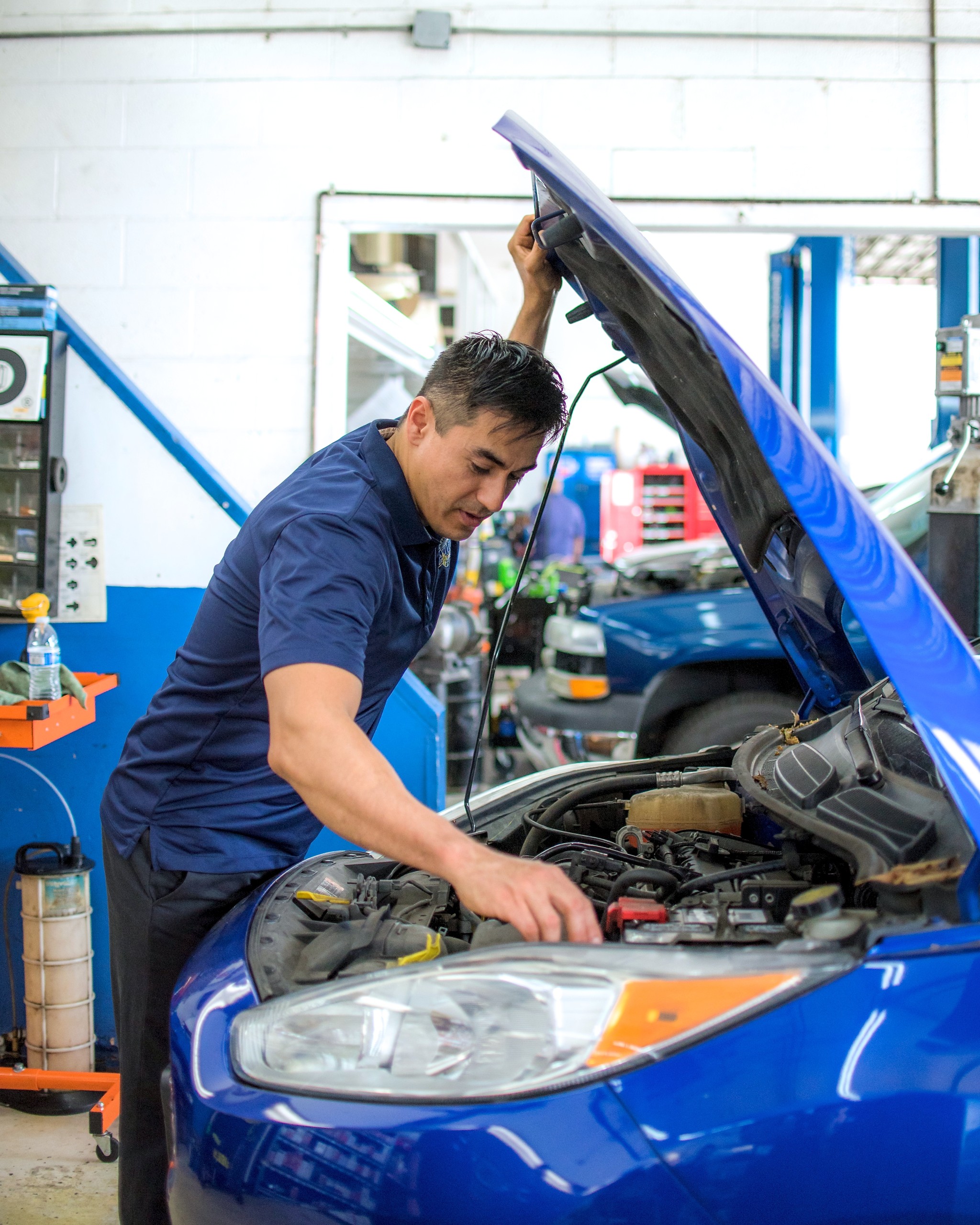 Auto Diagnostic & Repair Image