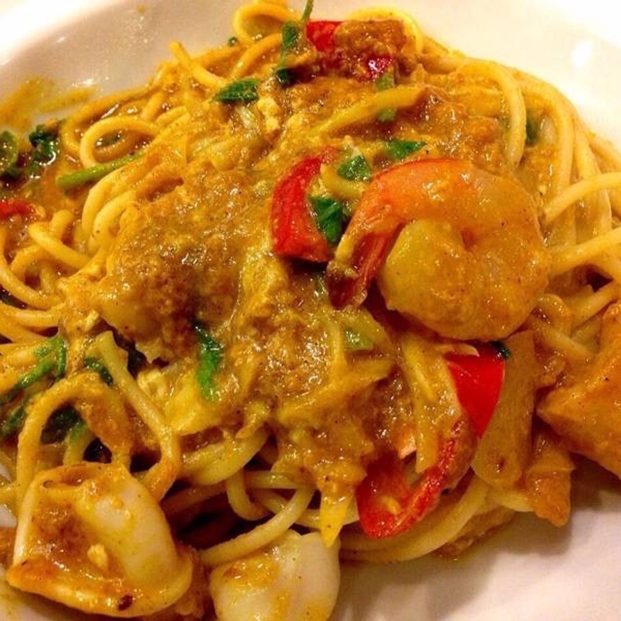 D2.Spaghetti yellow curry stir fried