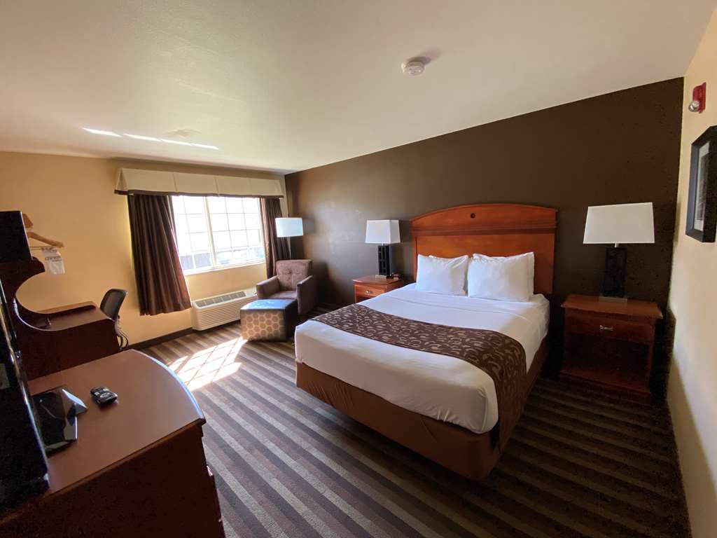 Best Western Manhattan Inn Image