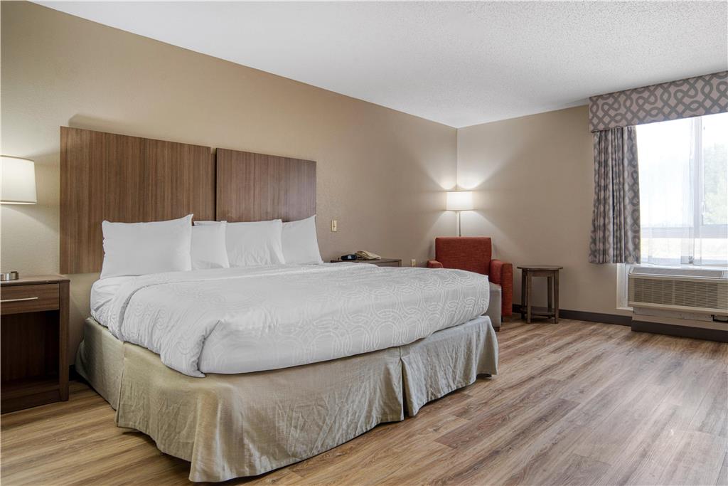 Best Western Plus Philadelphia-Choctaw Hotel and Suites Image