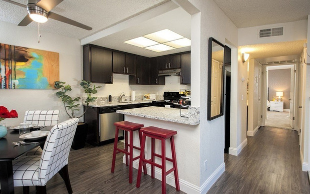 Images Meridian Terrace Condominiums