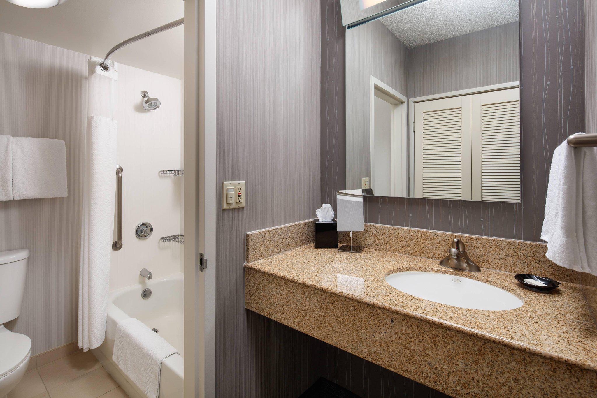 Courtyard by Marriott Laguna Hills Irvine Spectrum/Orange County Photo