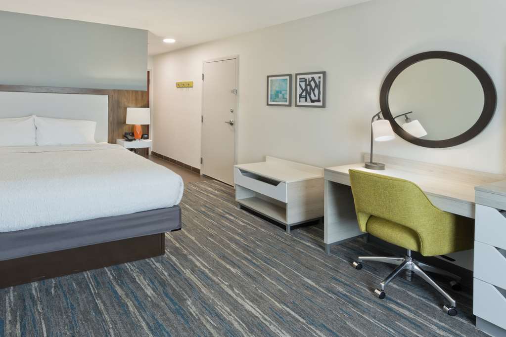 Hampton Inn & Suites Phenix City- Columbus Area Image