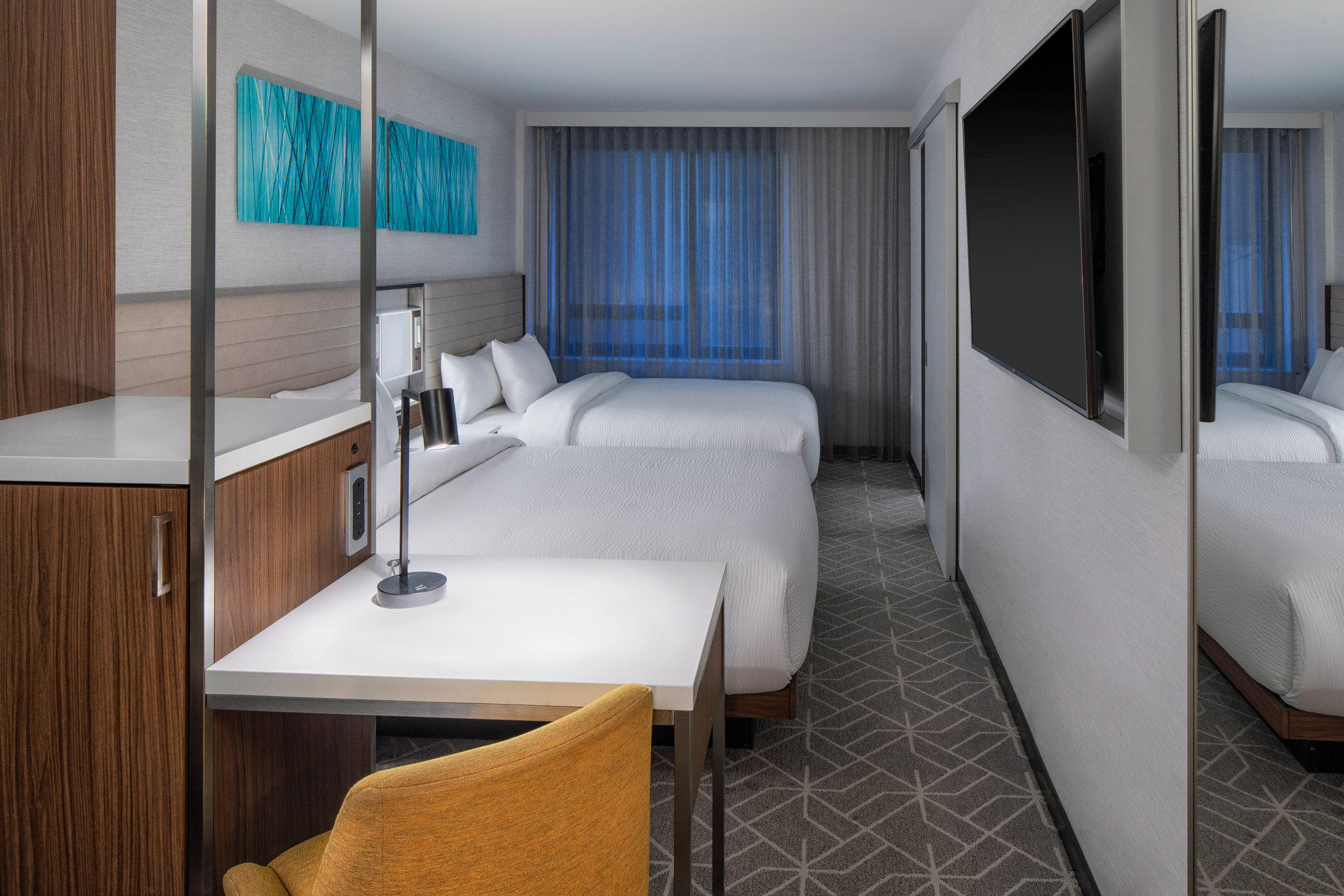 SpringHill Suites by Marriott New York Manhattan/Times Square South Photo