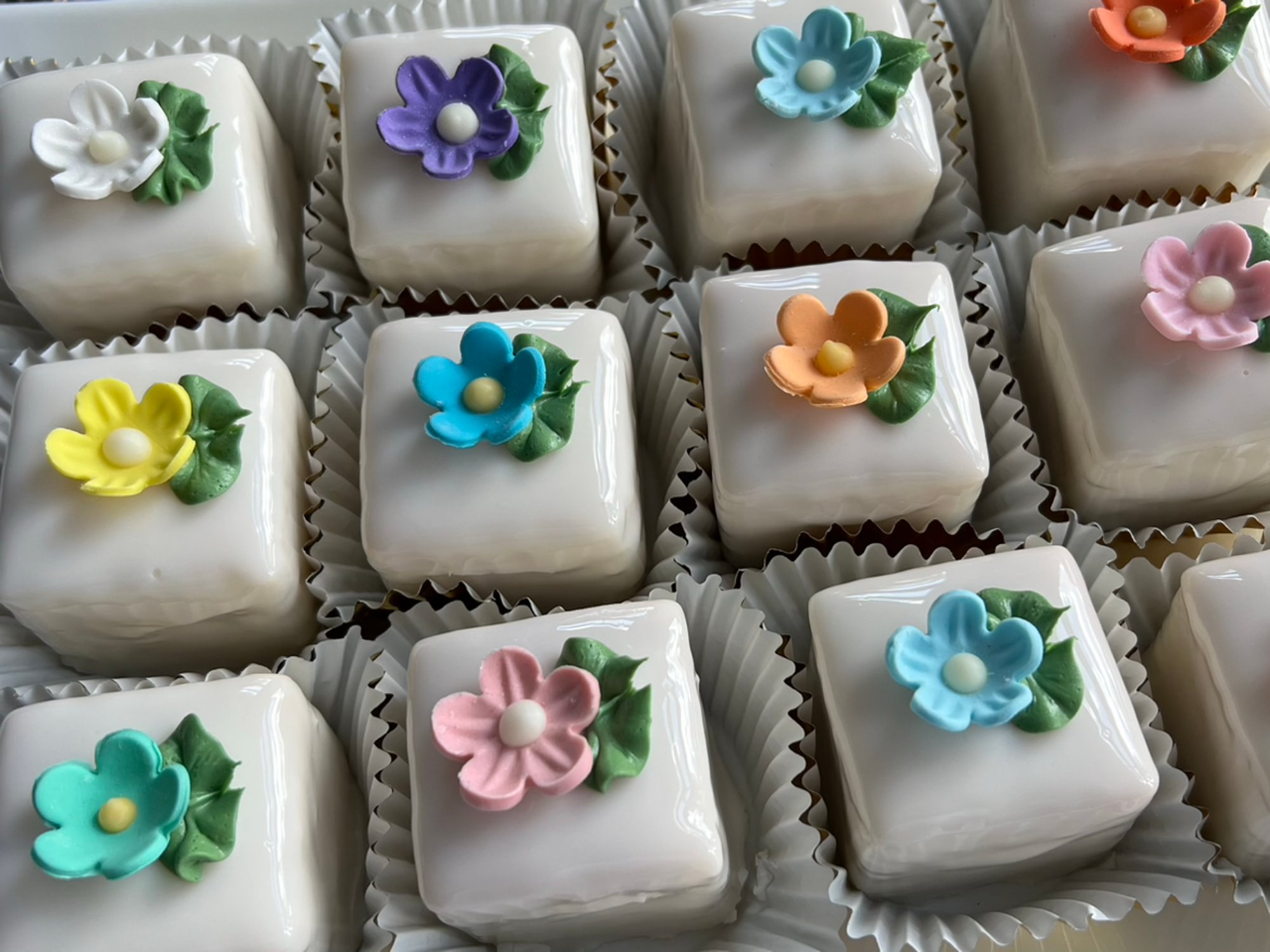 1 Dozen Petit Fours