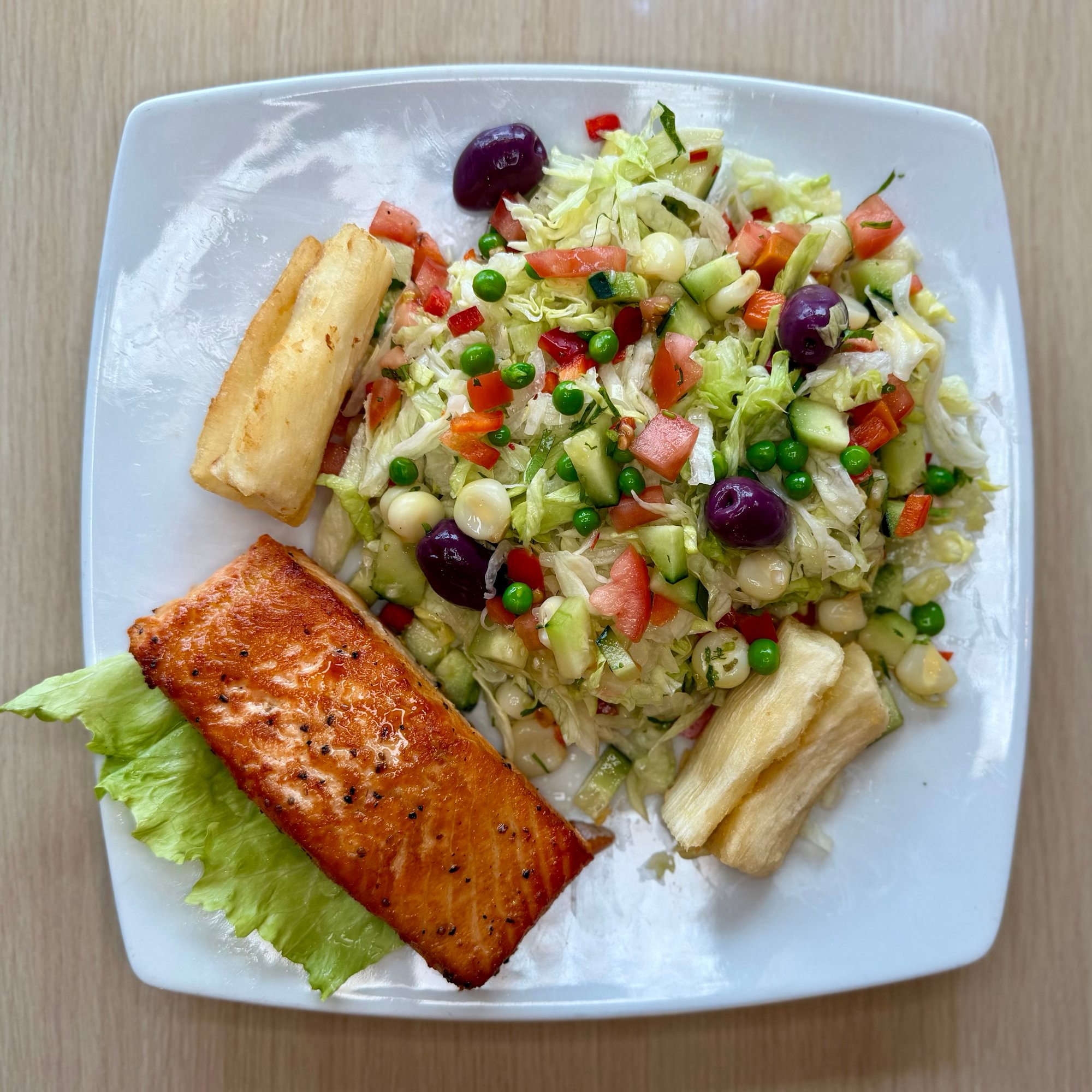 Ensalada Con Salmon