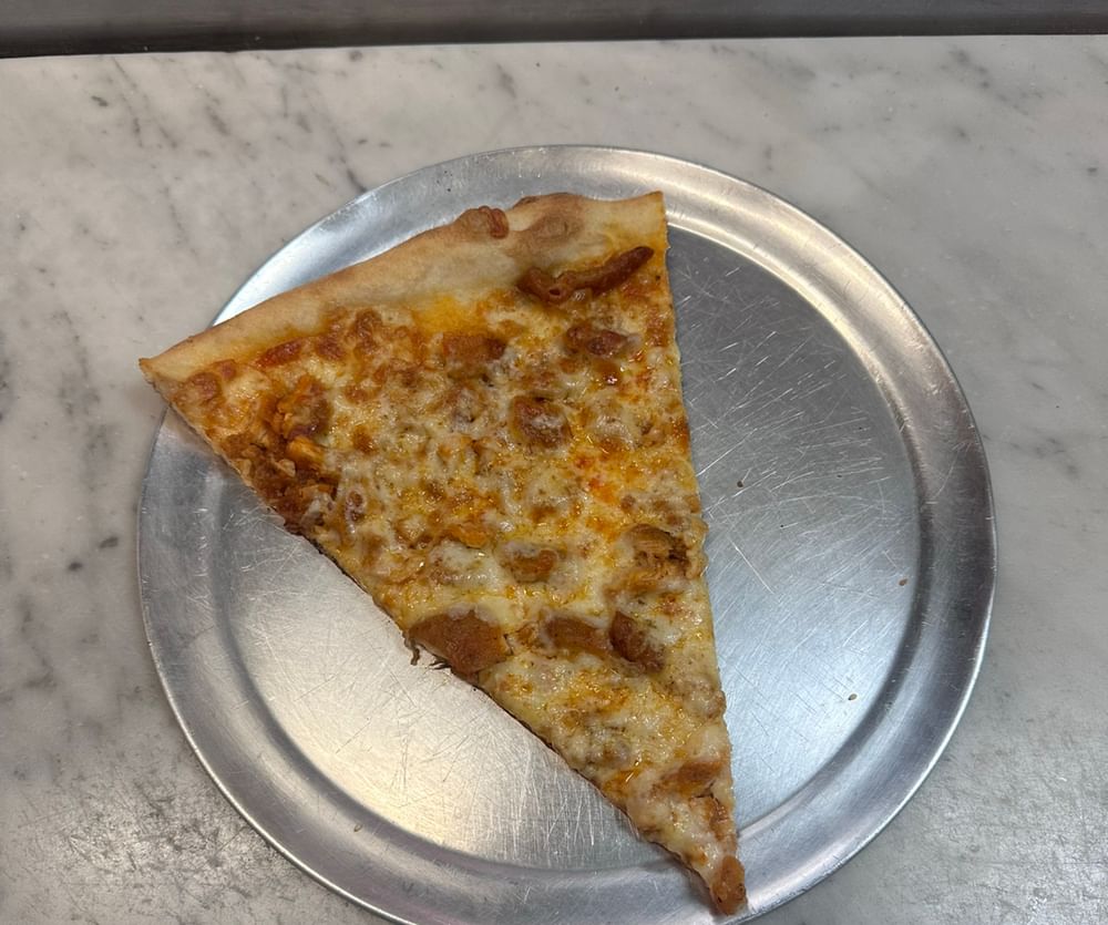 Buffalo Chicken Pizza (Slice)