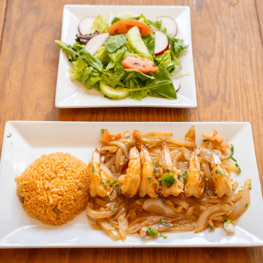 Camarones Encebollados