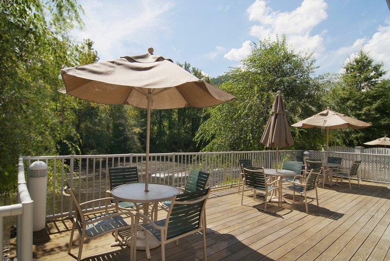 Images Best Western Plus River Escape Inn & Suites